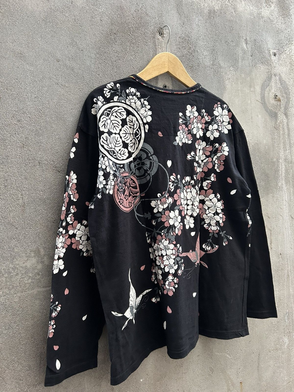 If Six Was Nine × Le Grande Bleu (L.G.B.) × Yohji Yamamoto Vintage Floral Henley Long Sleeve – Black Size US XXL / EU 58 / 5 - 9 Thumbnail
