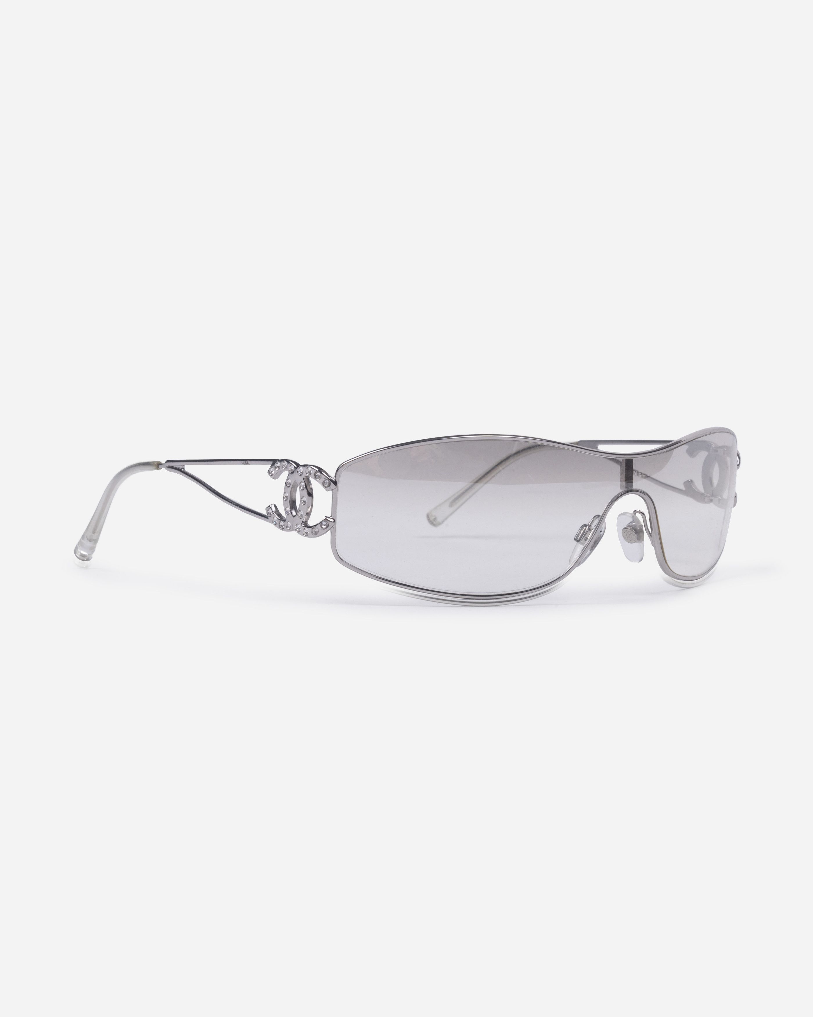 Chanel CHANEL 4073-B logo sunglasses | Grailed