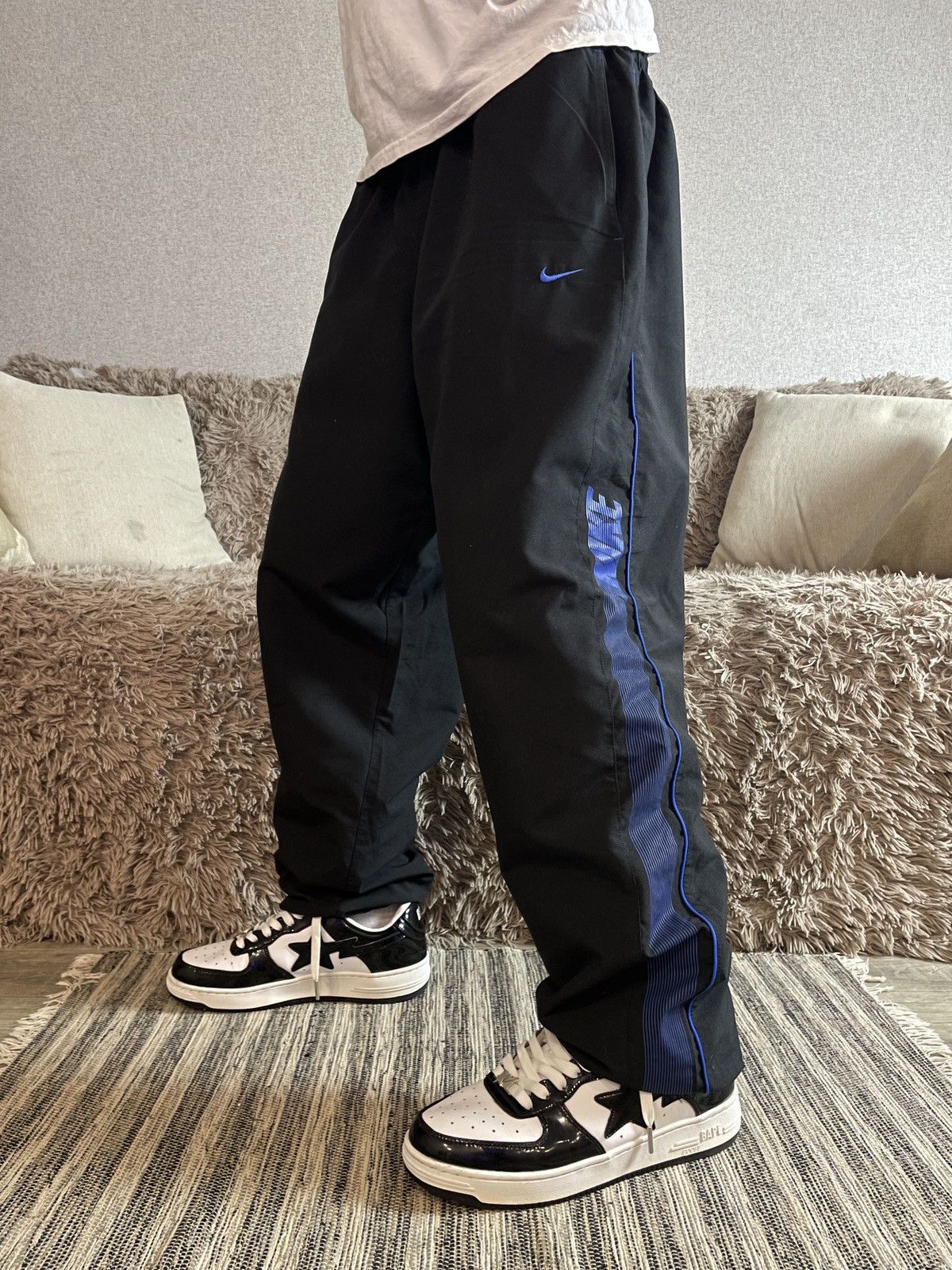 Nike sweatpants nylon best sale