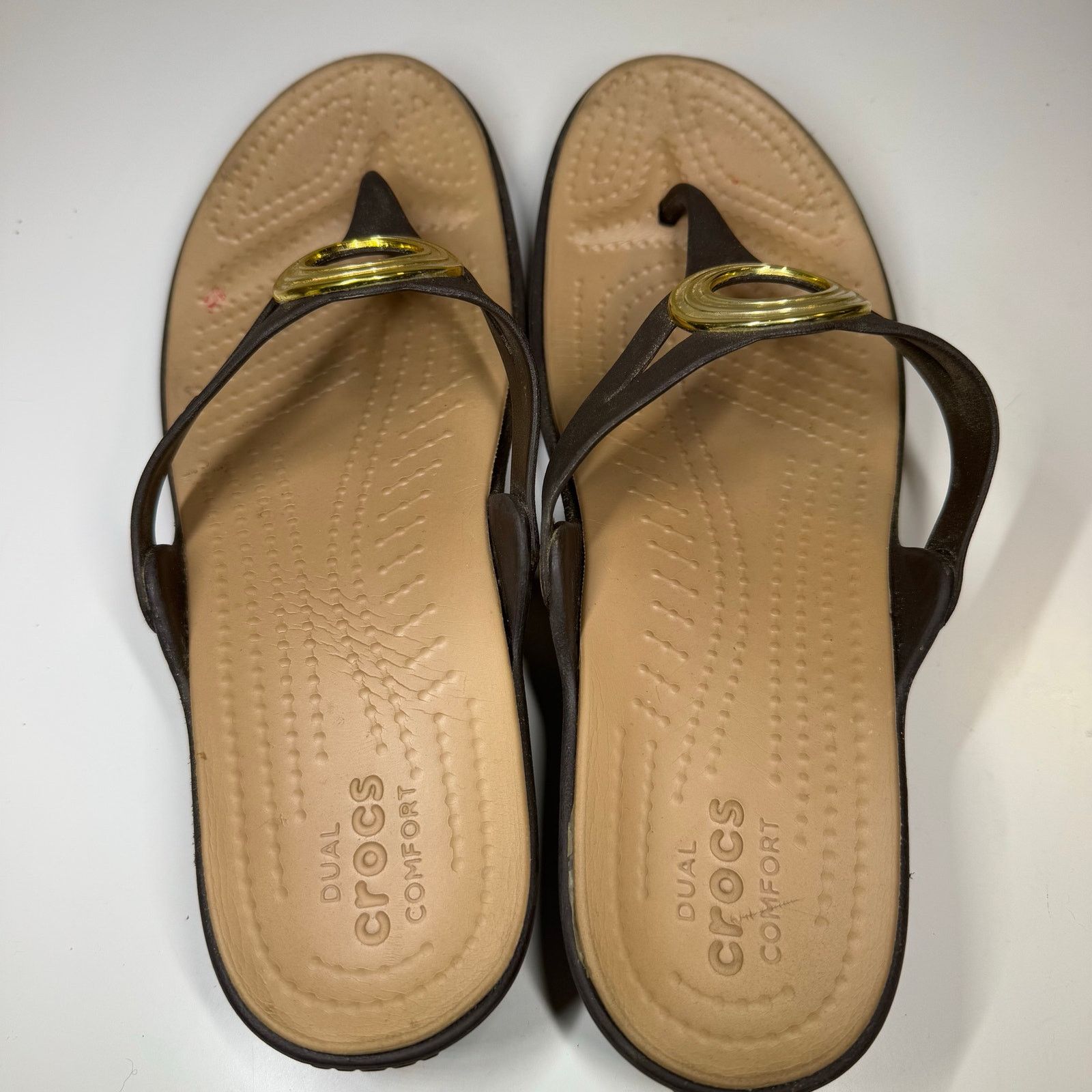 Crocs Crocs Sanrah Circle Medallion Sandal Sz 11 ESPRESSO GOLD Size US 11 / IT 41 - 6 Thumbnail