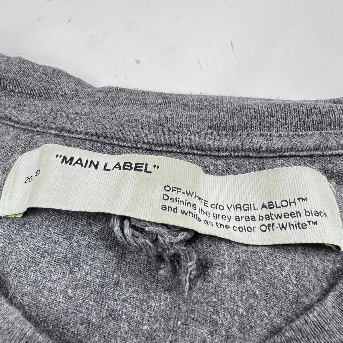 Off-White Off-White Grey Cutout Arrows T Shirt Size US L / EU 52-54 / 3 - 5 Thumbnail
