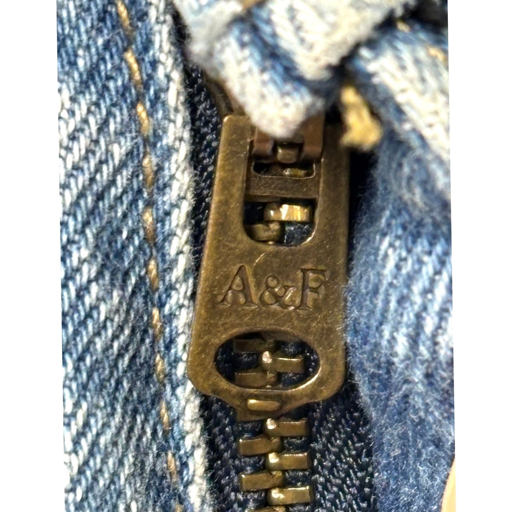Abercrombie & Fitch VINTAGE Abercrombie & Fitch Curve Love 90s Straight Ultra High Rise Jeans Blue 24X30 Mens Womens Girls Boys 0 Size 42" / US 20 - 3 Thumbnail