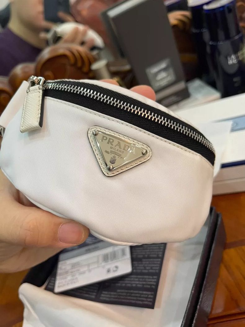 Prada Prada Wrist Bag with Classic Logo Design-2506 Size ONE SIZE - 5 Thumbnail