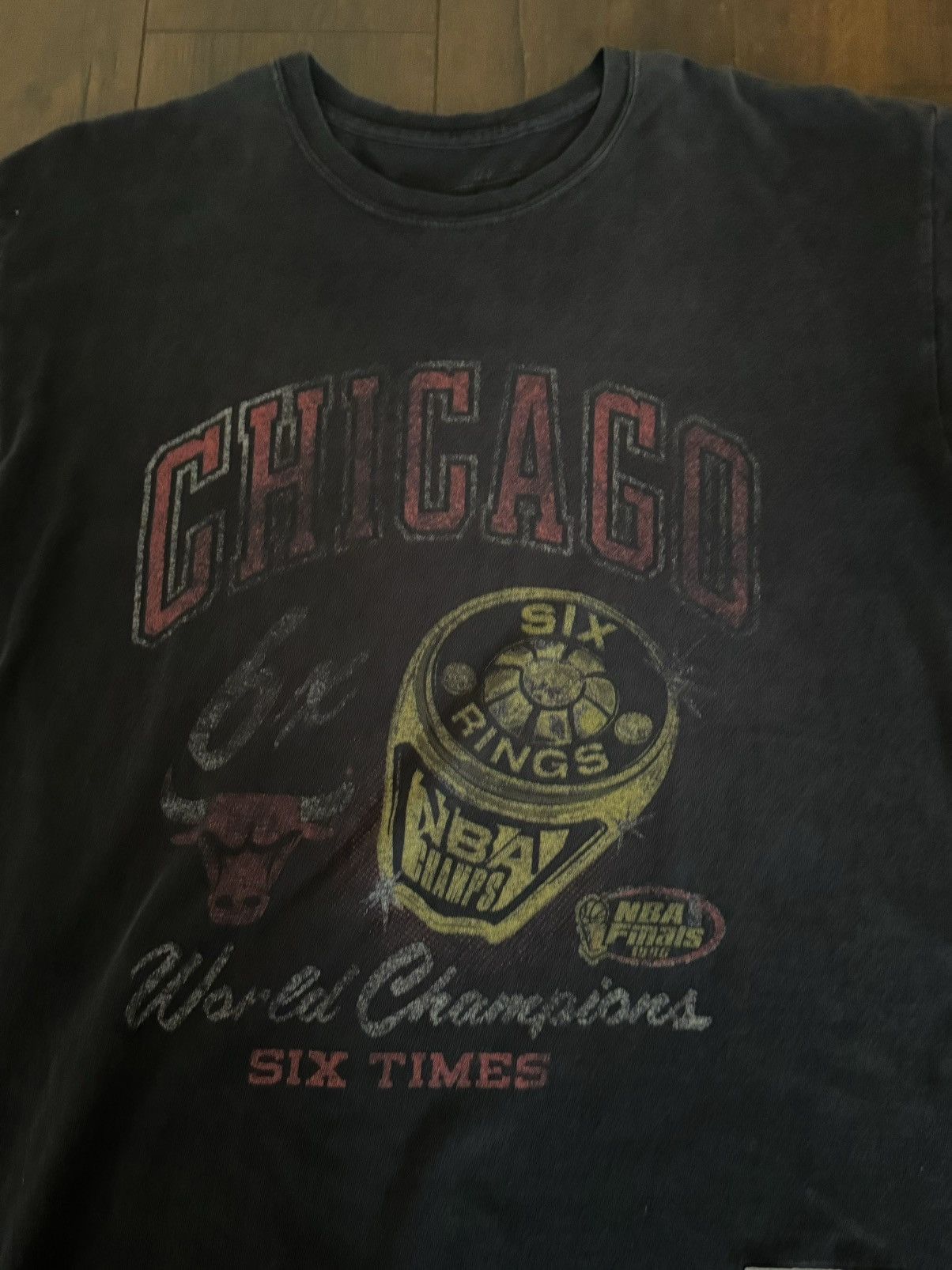 Vintage Vintage 90’s Chicago Bulls T-Shirt Size US M / EU 48-50 / 2 - 3 Thumbnail