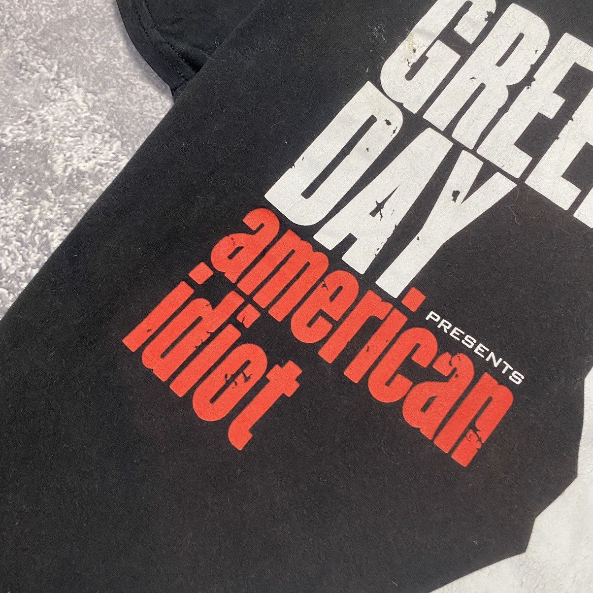 Band Tees Vintage Green Day American Idiot big logo 90’s tee Size US L / EU 52-54 / 3 - 4 Thumbnail