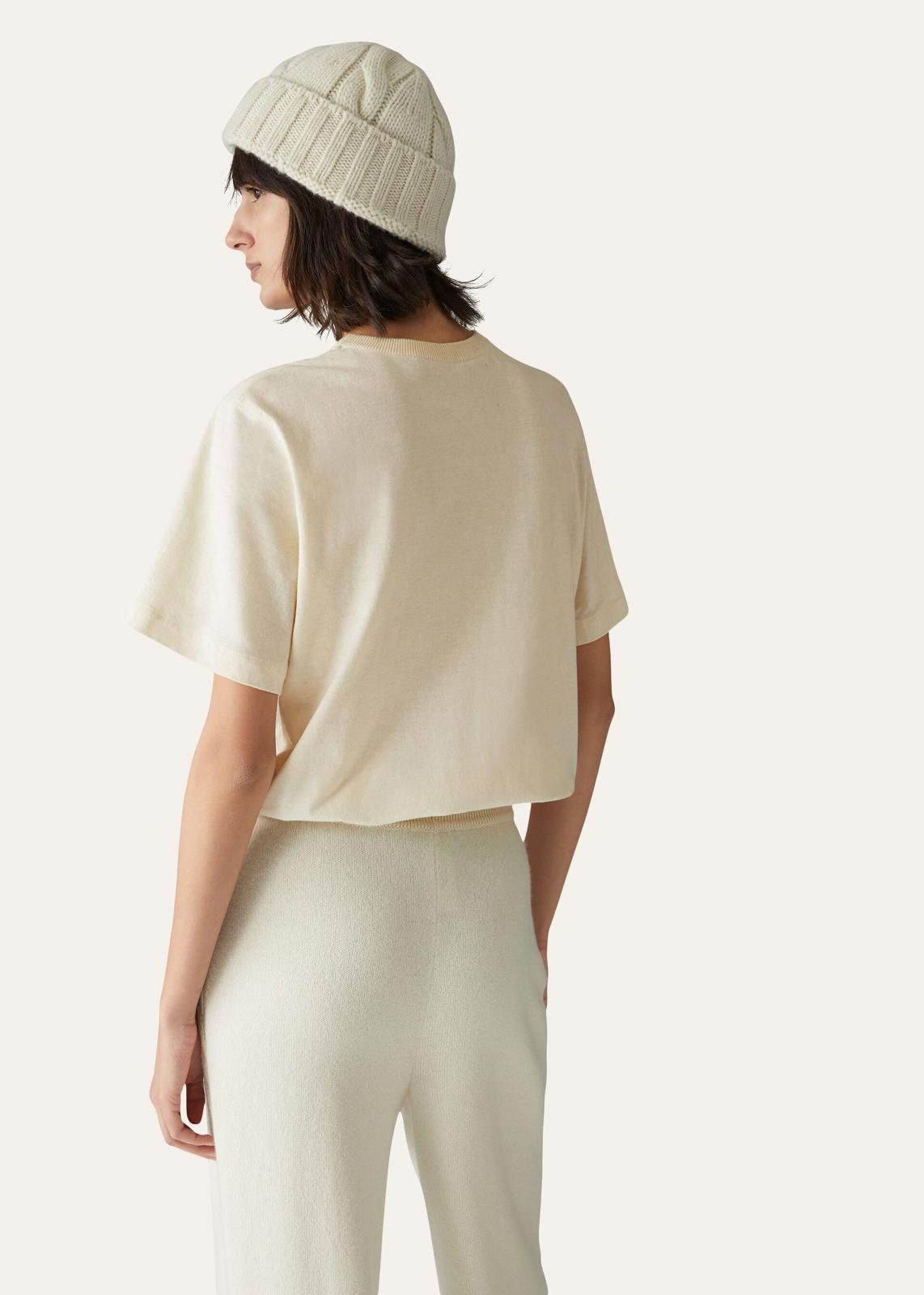 Loro Piana o1srvl11e0824 Hawke’S Short Sleeve T-Shirt in Ivory Size L / US 10 / IT 46 - 3 Thumbnail