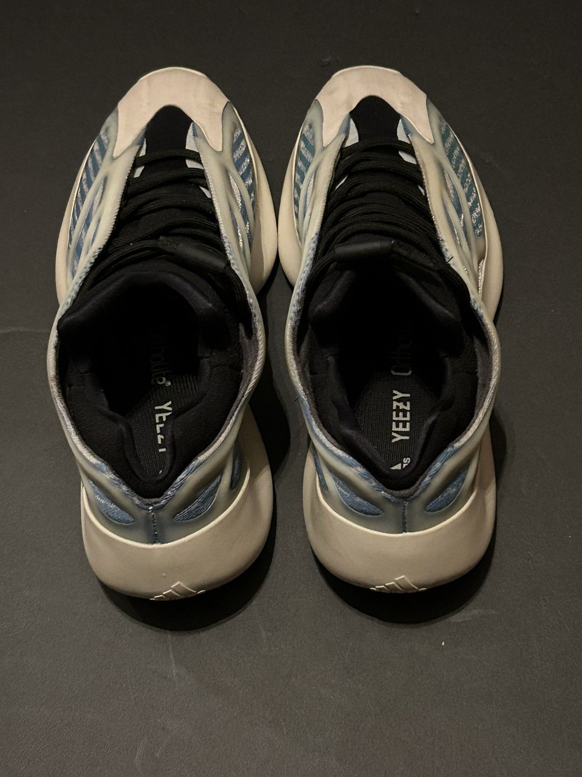 Adidas Adidas YEEZY 700V3 Size US 10 / EU 43 - 6 Thumbnail