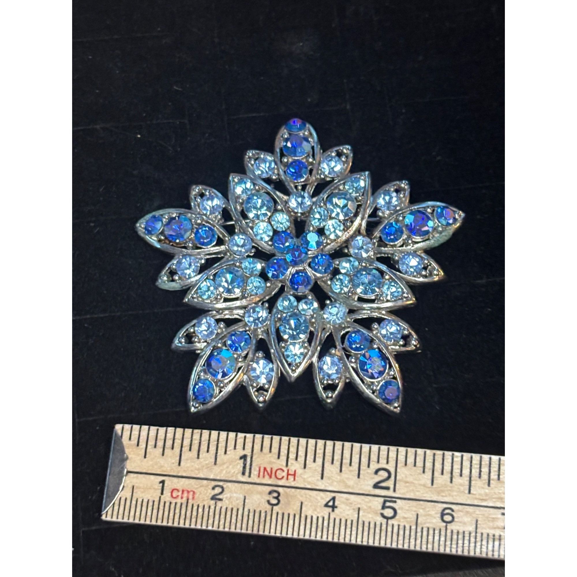 Other Vintage Rhinestone Snowflake Brooch Pin Size ONE SIZE - 6 Thumbnail