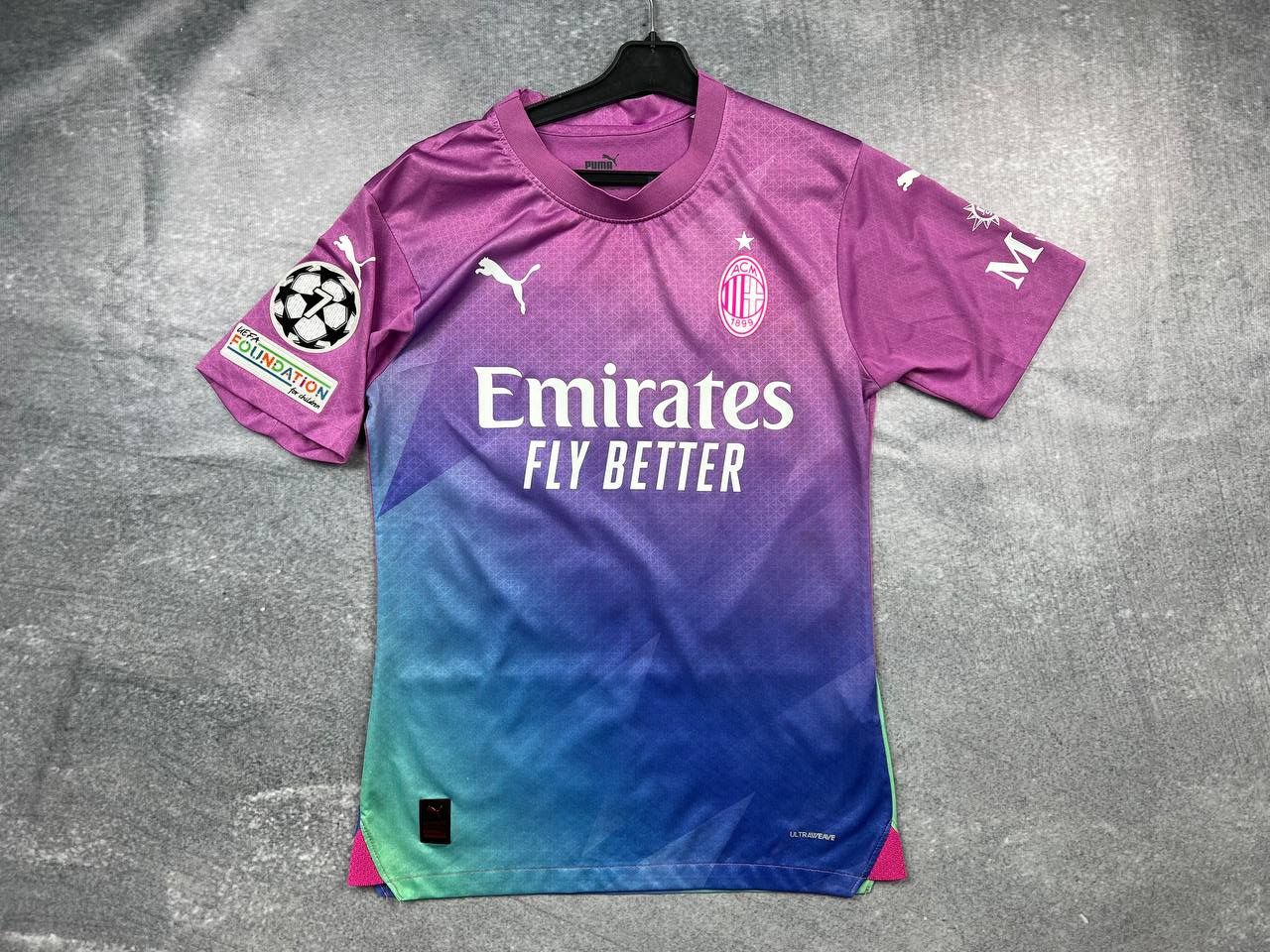 Puma puma ac milan jersey #13 JAYDEN Size US S / EU 44-46 / 1 - 1 Thumbnail