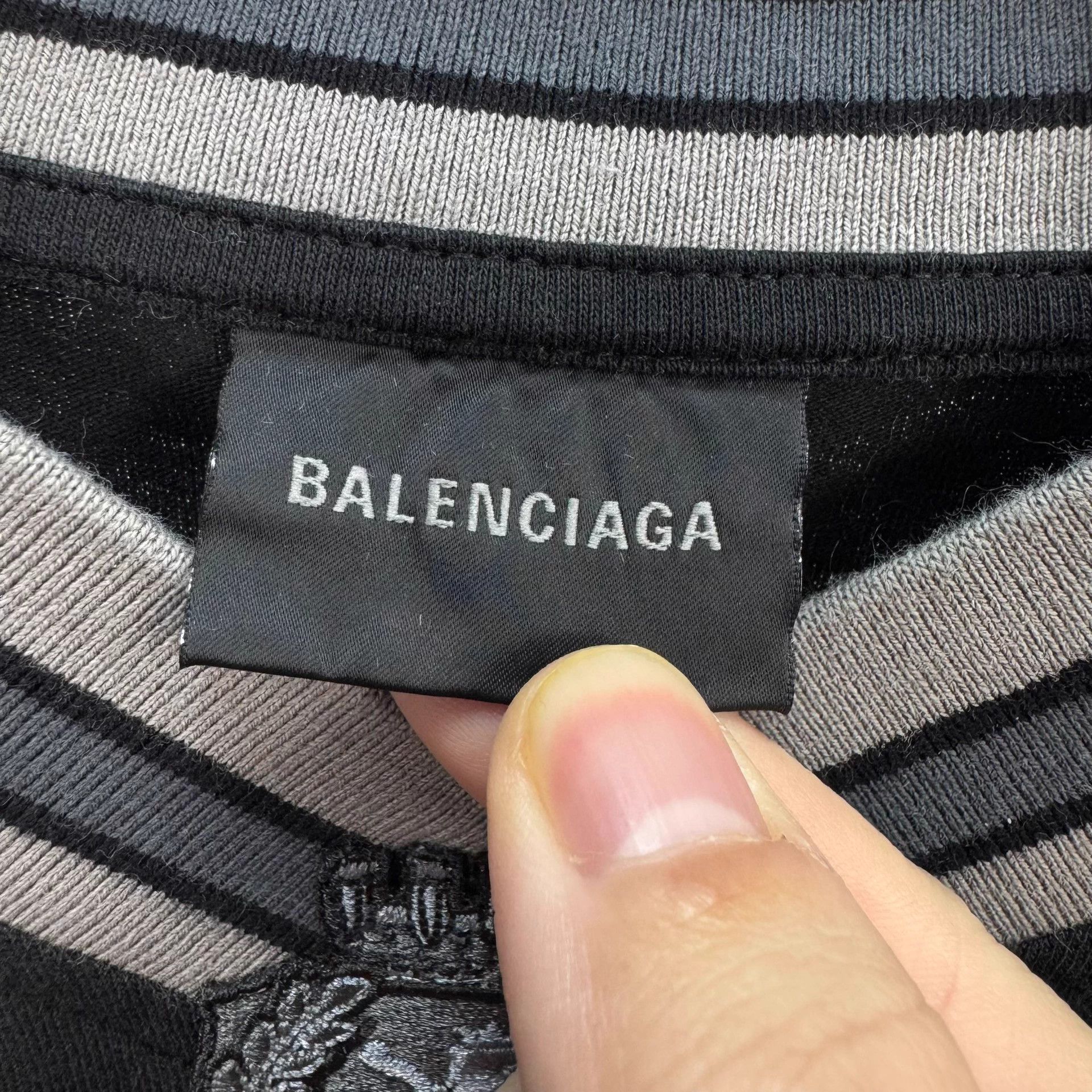 Balenciaga Balenciaga 25FW Embroidered Logo Football Longsleeve S New Size US S / EU 44-46 / 1 - 5 Thumbnail