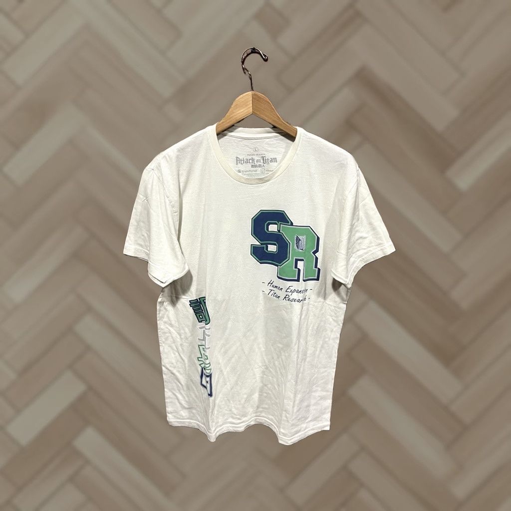Vintage Attack on Titan Mens White Short Sleeve T-Shirt L Size Large Scout Retire Graphic Shirt Size US L / EU 52-54 / 3 - 1 Thumbnail