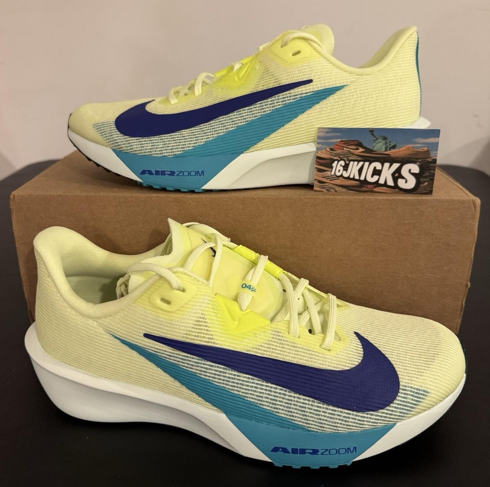 Nike Size 10 - Nike Air Zoom Rival Fly 4 Barely Volt Size US 10 / EU 43 - 1 Thumbnail