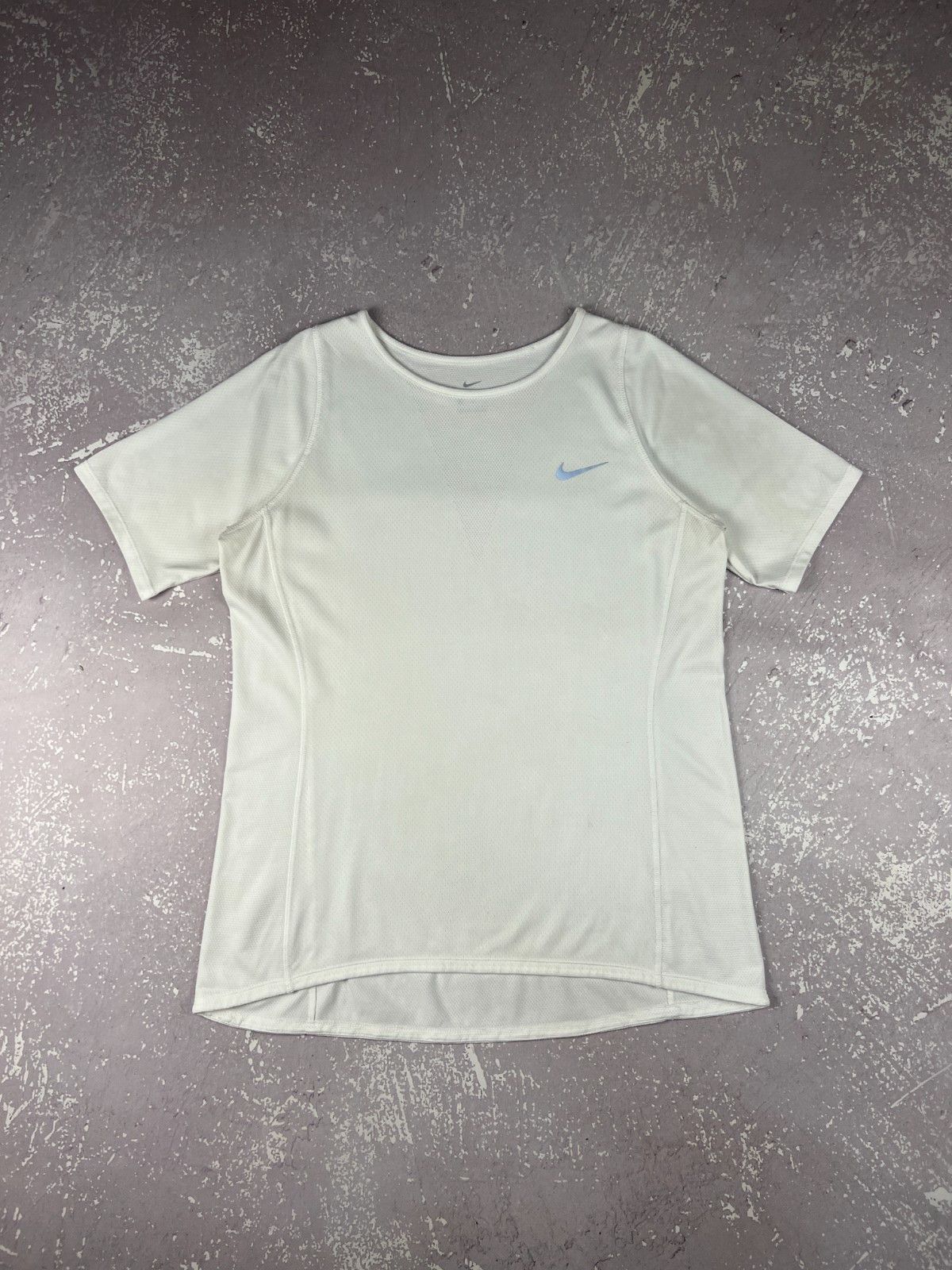 Nike Nike Zonal Cooling Gym Running T Shirt Mens Large White Size US L / EU 52-54 / 3 - 1 Thumbnail