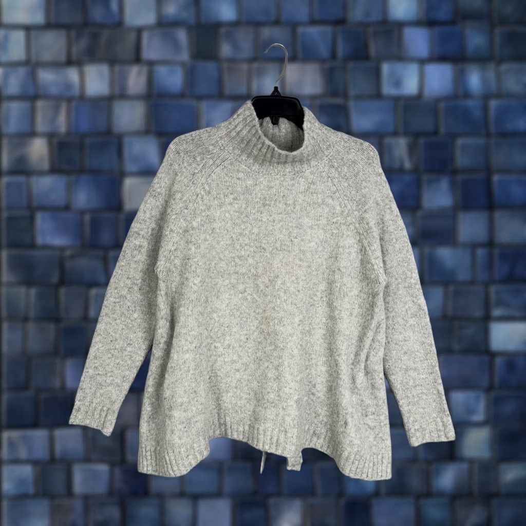 Vintage BLANKNYC Sweater Womens Large Gray Mock Neck Back Tie Bow Hem Knit Pullover Size L / US 10 / IT 46 - 1 Thumbnail
