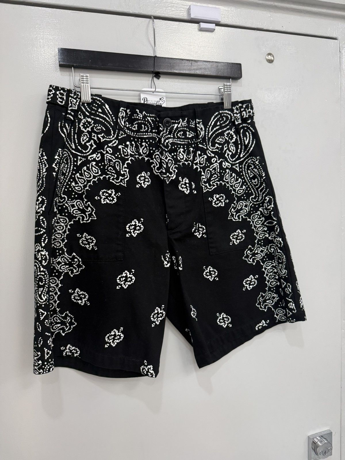 Amiri Amiri Bleached Bandana Shorts Size US 30 / EU 46 - 2 Thumbnail