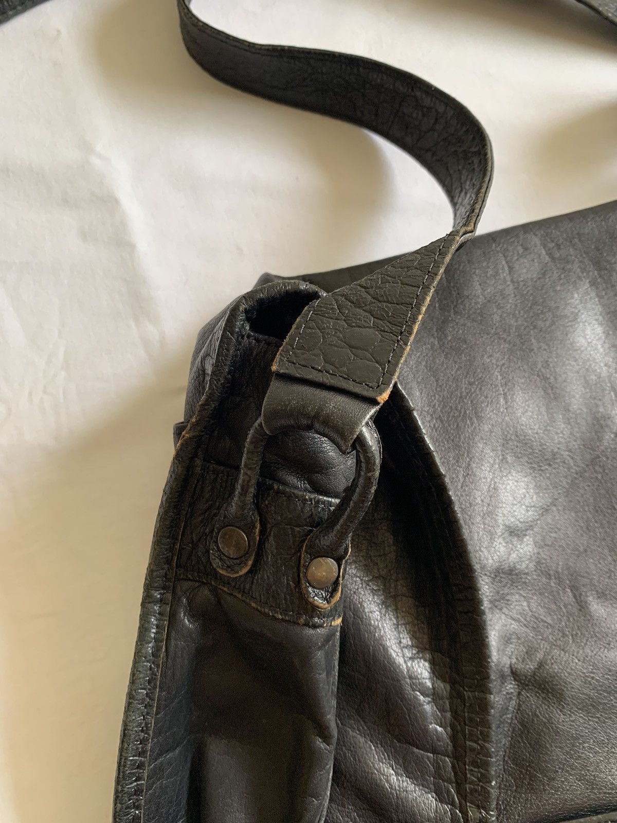 Moschino VINTAGE MOSCHINO BLACK LEATHER SLING BAG Size ONE SIZE - 6 Thumbnail