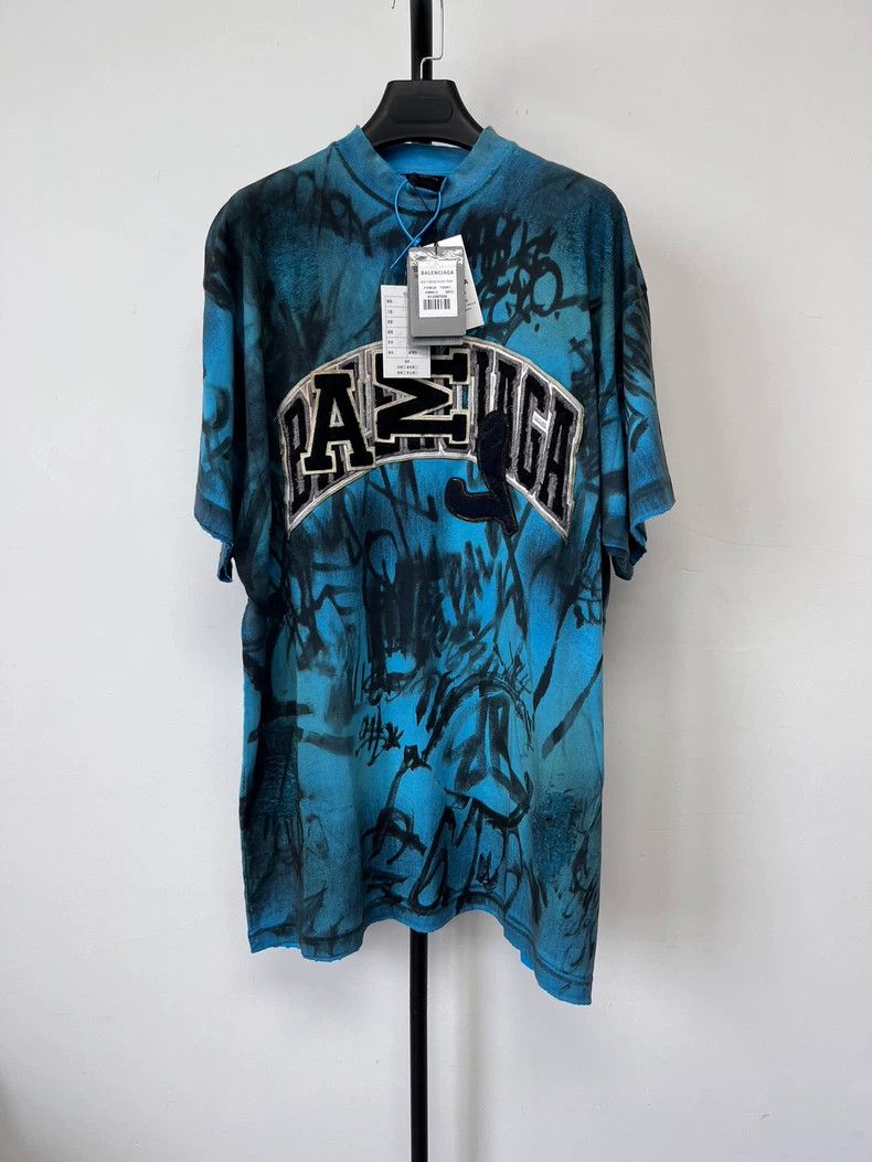 Balenciaga Balenciaga size 1 Monogrammed crewneck short sleeve T-shirt Size US XS / EU 42 / 0 - 1 Thumbnail