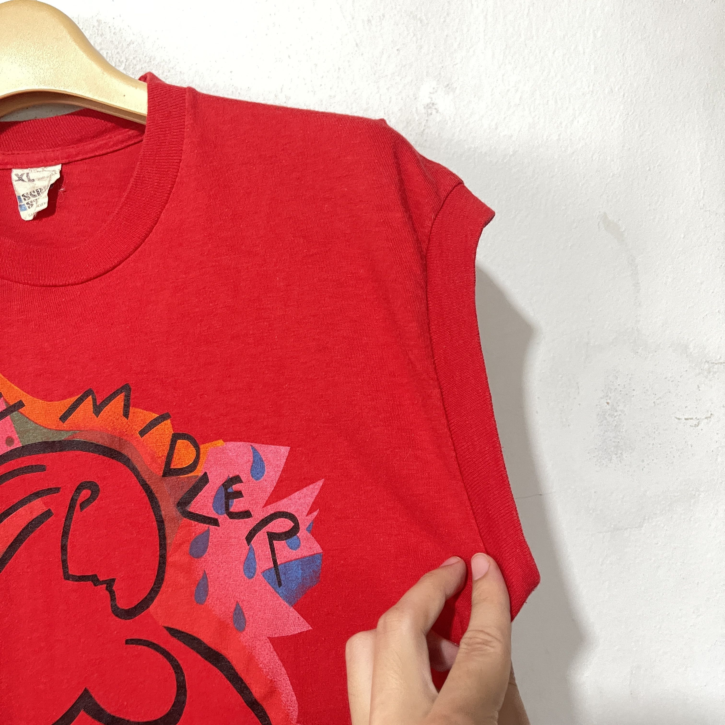 Band Tees Vintage 1983 Bette Midler No Frills Tour Sleeveless T-Shirt Size US M / EU 48-50 / 2 - 5 Thumbnail