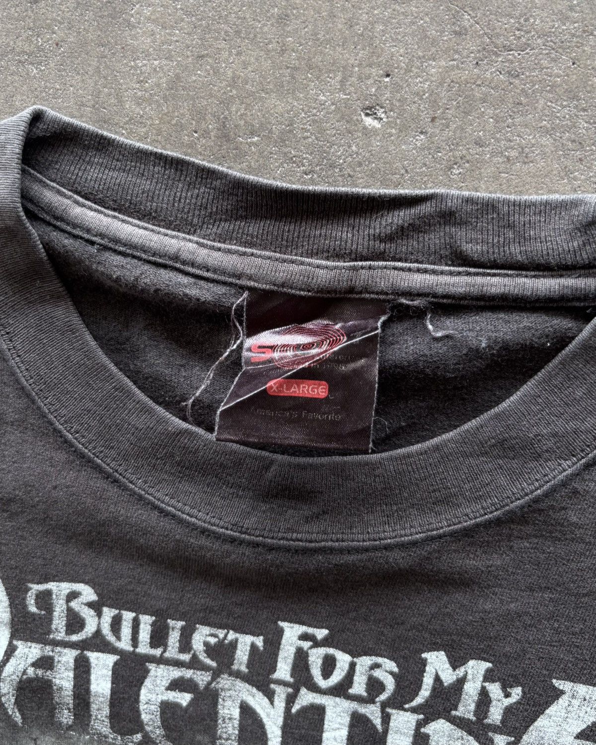 Vintage 2008 Bullet For My Valentine Scream Aim Tour Faded Black Size US XL / EU 56 / 4 - 5 Thumbnail