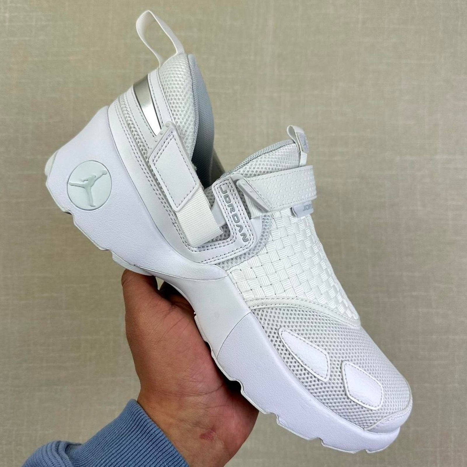 Jordan Brand 2017 Jordan Trunner LX "Triple White" 8M Size US 8 / EU 41 - 1 Thumbnail