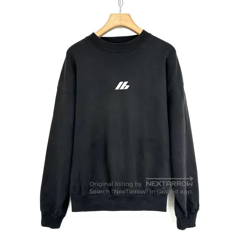 Balenciaga Balenciaga Black reflective lettering logo round neck swea Size US S / EU 44-46 / 1 - 2 Thumbnail