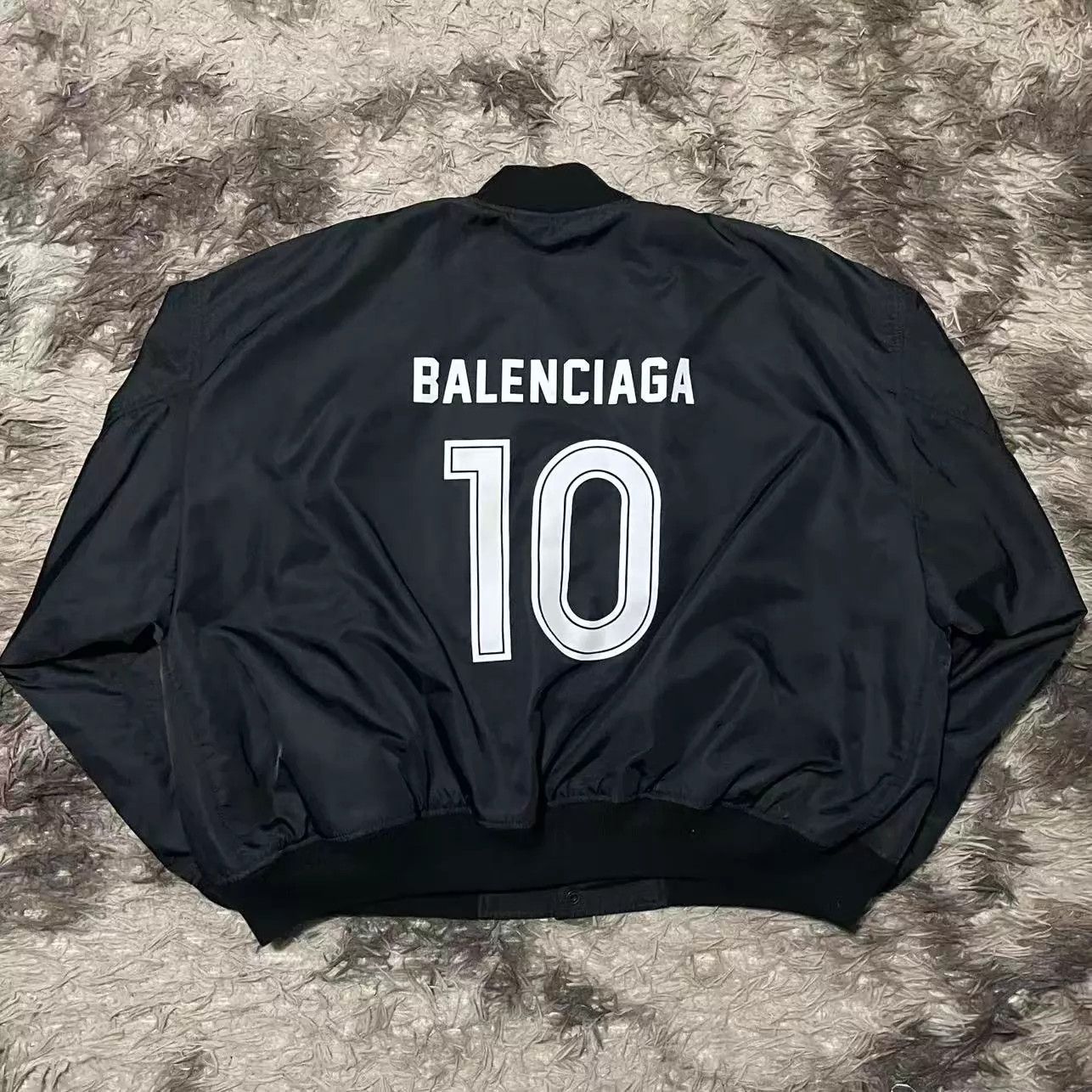 Balenciaga Balenciaga 25 Summer Manchester United Bomber Jacket M Size US M / EU 48-50 / 2 - 2 Thumbnail