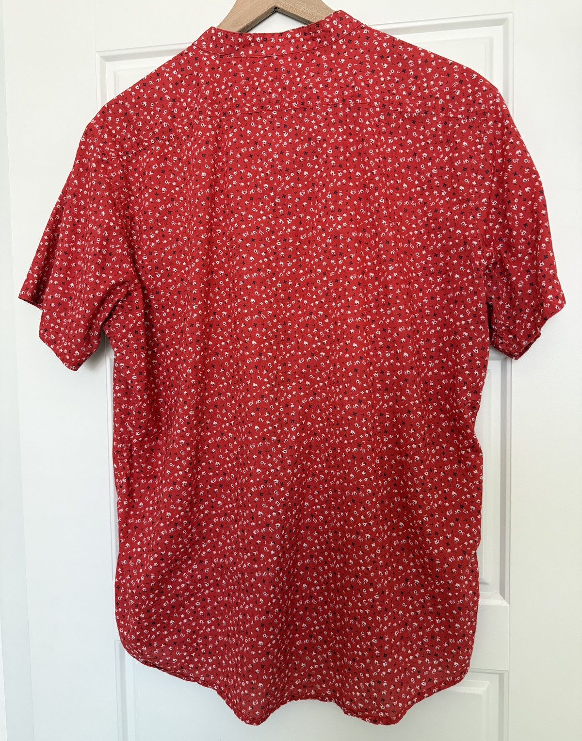 Taylor Stitch Taylor Stitch - The Shirt Sleeve Cotton Bandit in Red Floral Size US L / EU 52-54 / 3 - 4 Thumbnail