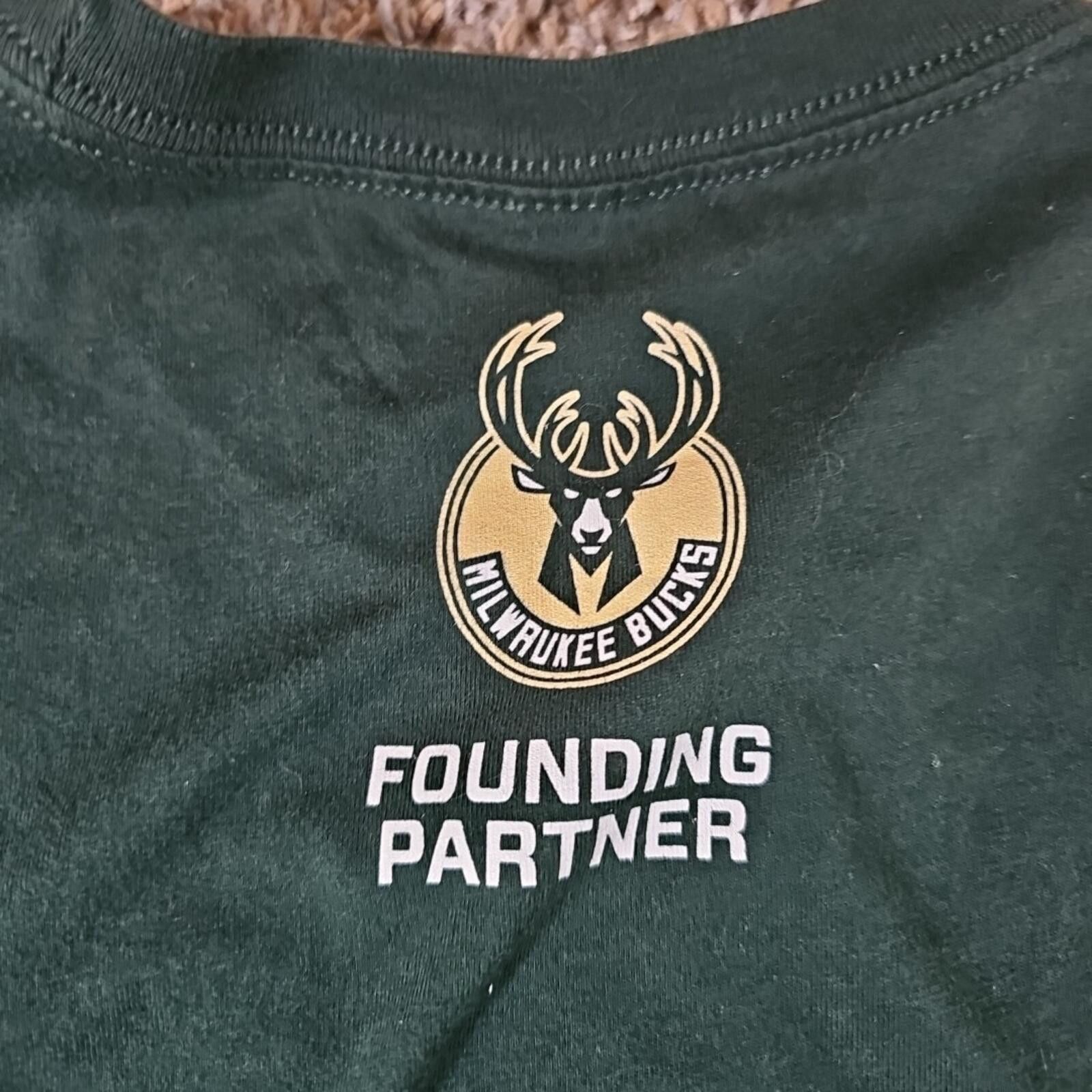 Next Level Apparel Next Level Fear The Deer L Milwaukee Bucks Tshirt Size US L / EU 52-54 / 3 - 6 Thumbnail