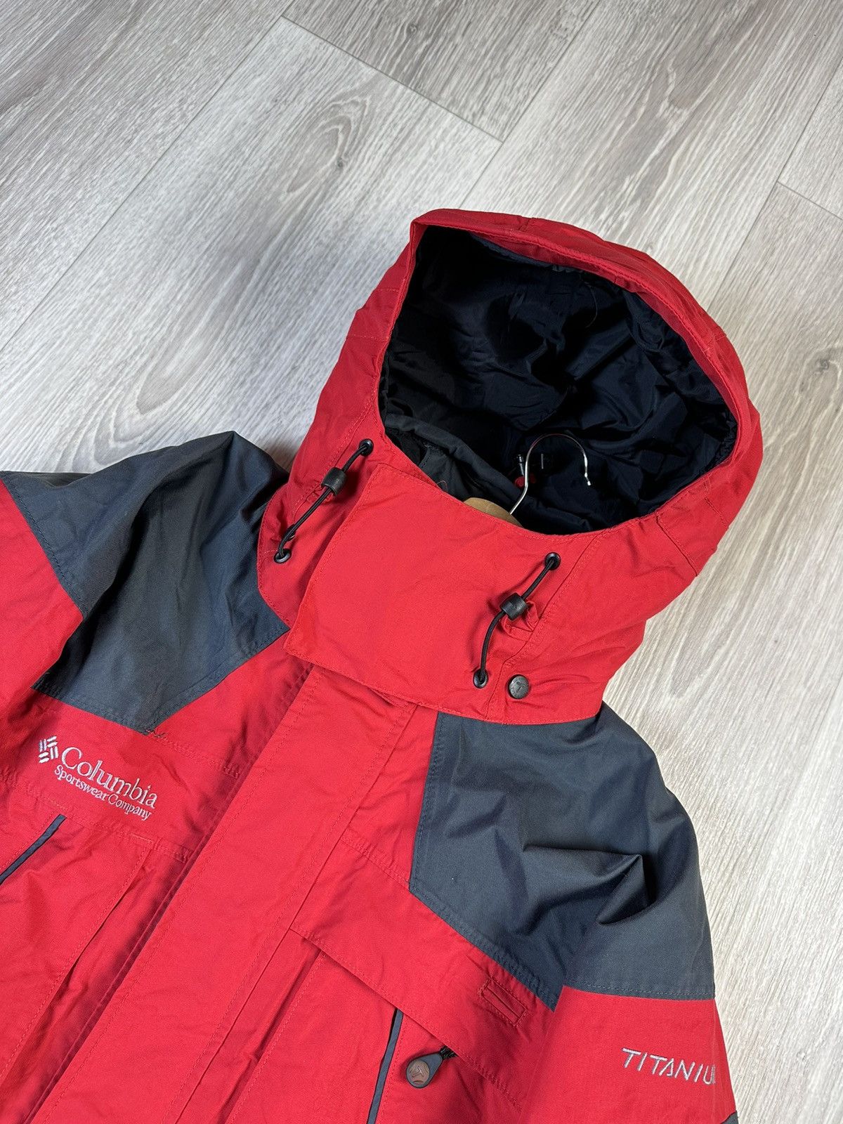 Columbia × Vintage Vintage Columbia Titanium Zipper Ups Rain Jacket Size US S / EU 44-46 / 1 - 6 Thumbnail
