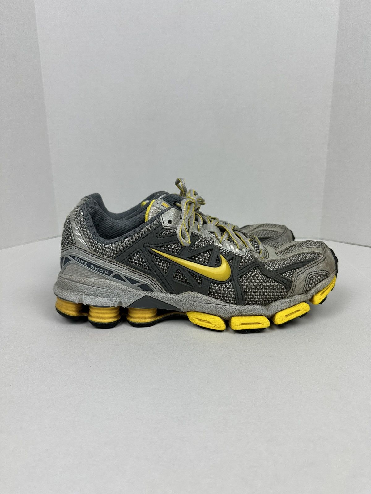 Nike × Vintage Y2K Vintage NIKE SHOX Running Shoes Sneakers 313812-072 Size US 11 / IT 41 - 3 Thumbnail