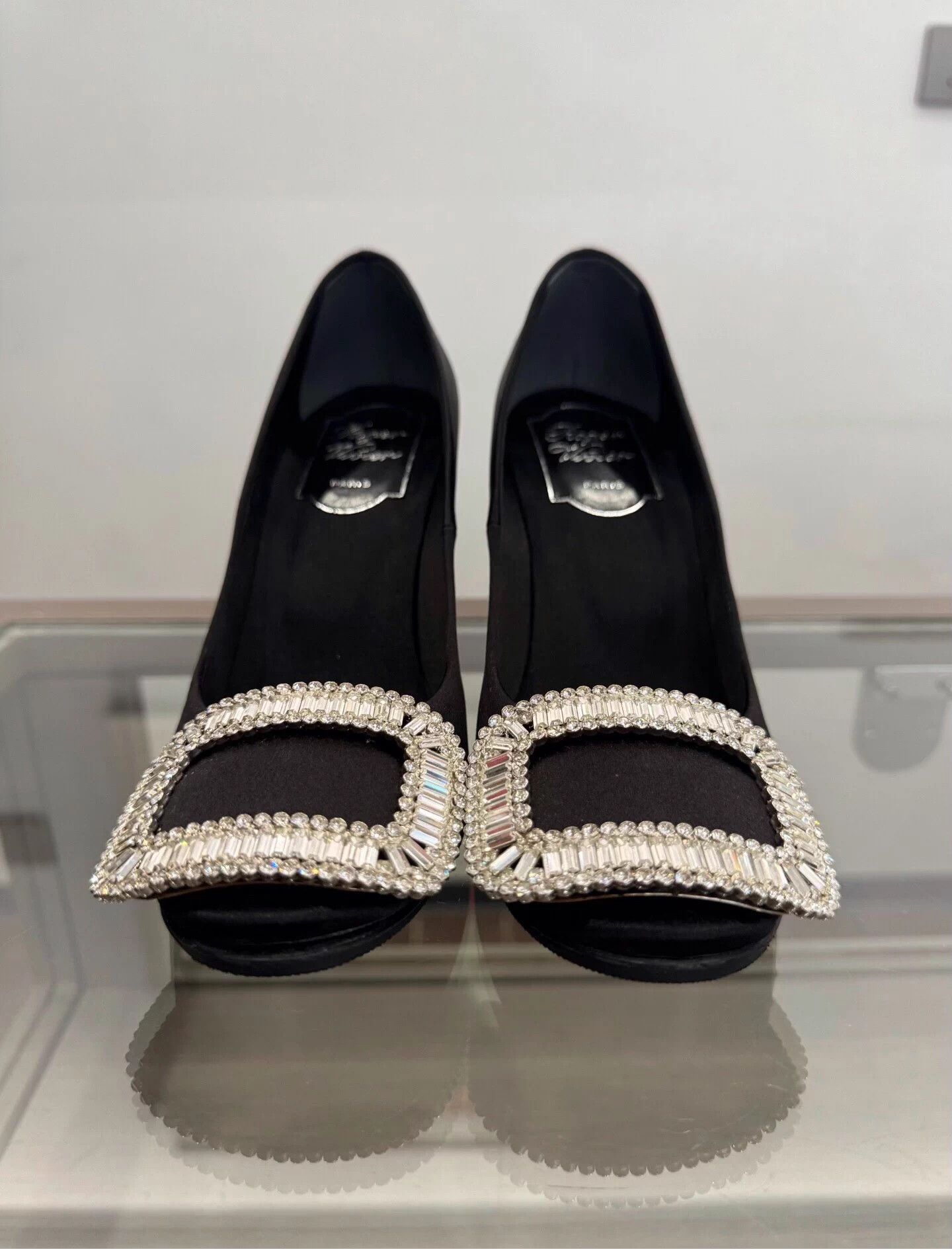 Roger Vivier RV Women Black Crystal Buckle 7cm Heels 34 99 New Size US 4 / IT 34 - 3 Thumbnail