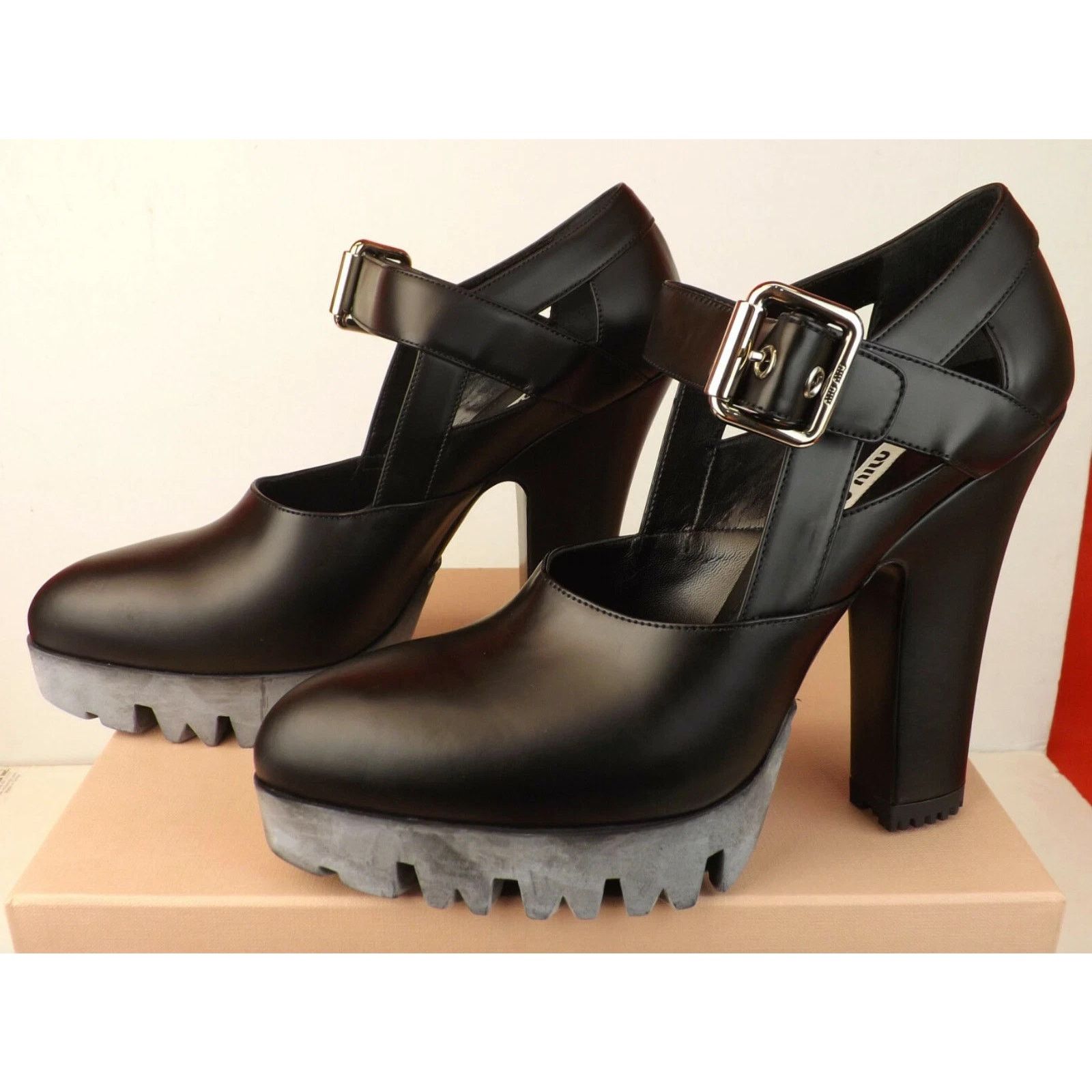 Prada MIU MIU PRADA 5IP4 BLACK LEATHER BELTED LUG PUMPS SANDALS 40 Size US 10 / IT 40 - 5 Thumbnail