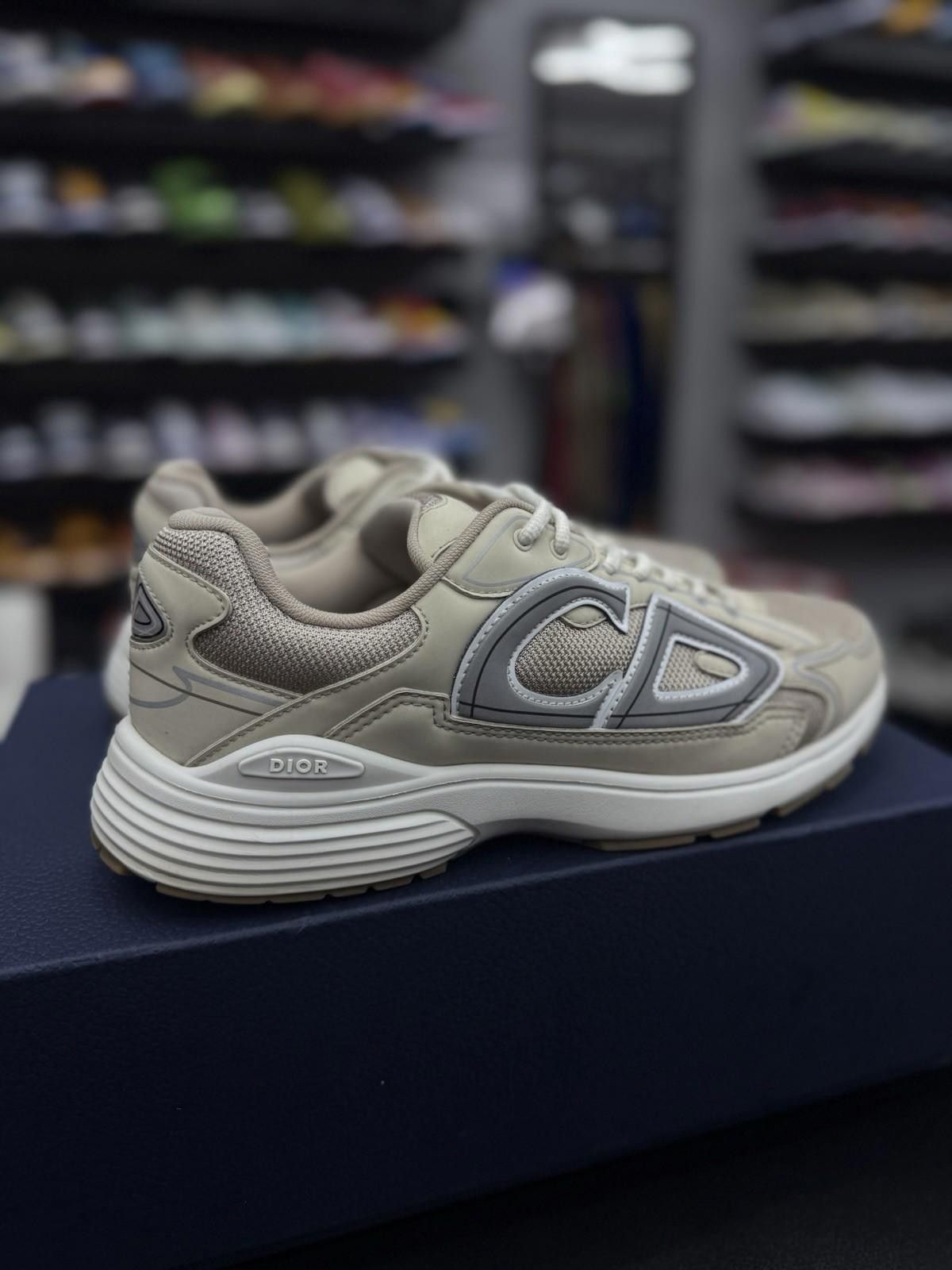 Dior Size 44EU / 11US - Dior B30 Tan Sneakers Retail $1200 Size US 11 / EU 44 - 2 Thumbnail