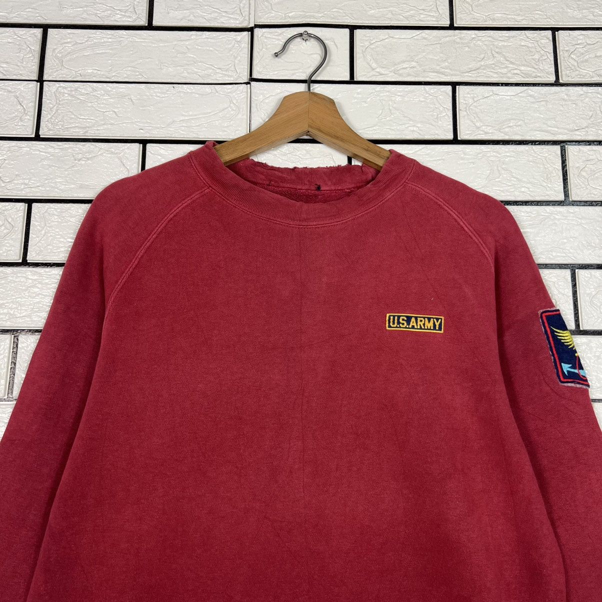 Vintage New Town City Concept Big Logo Sweatshirt US ARMY #4301-C195 Size US M / EU 48-50 / 2 - 5 Thumbnail