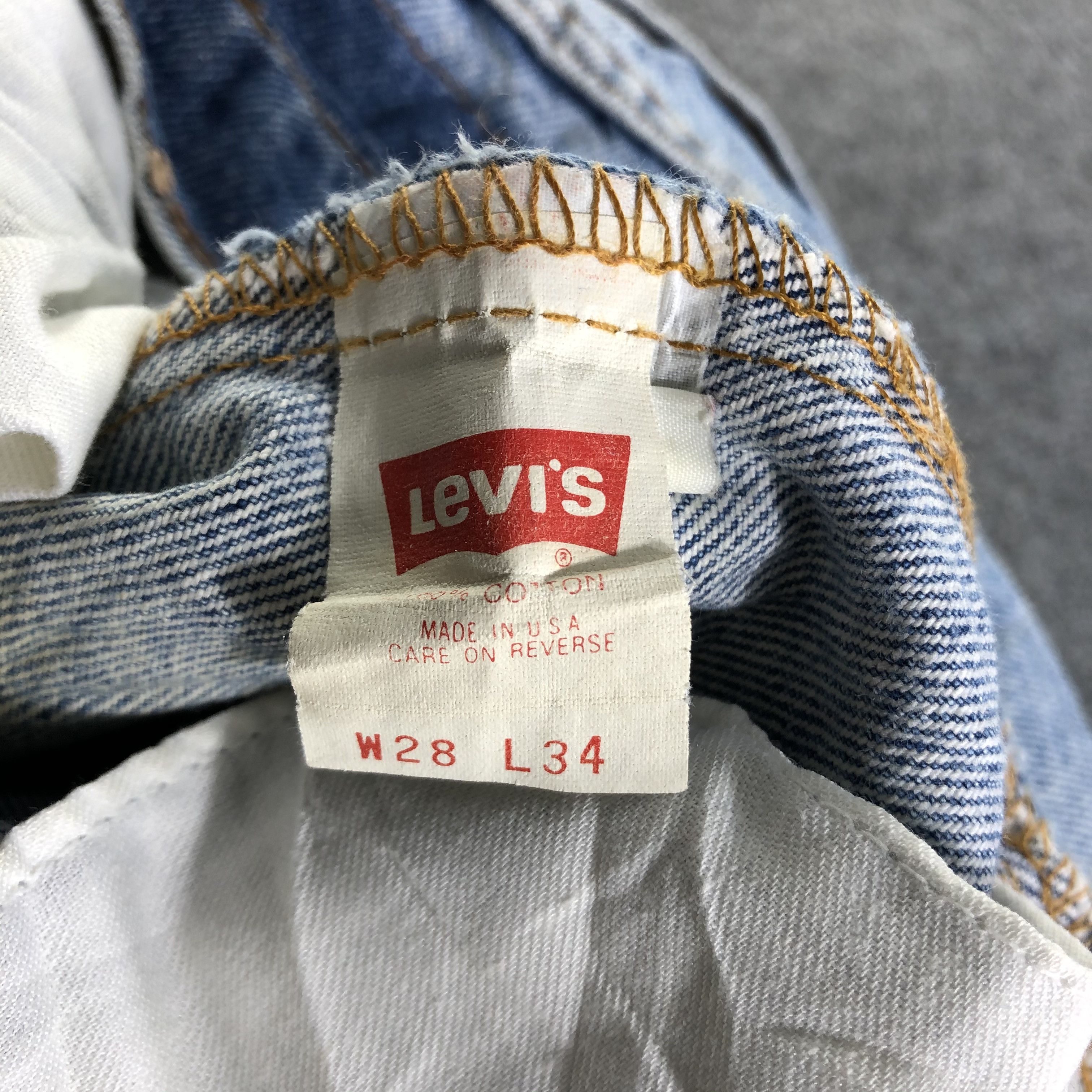 Levi's 90s Vintage Light Wash Levis 505 Jeans-J3883 Size 26" / US 2 / IT 38 - 9 Thumbnail