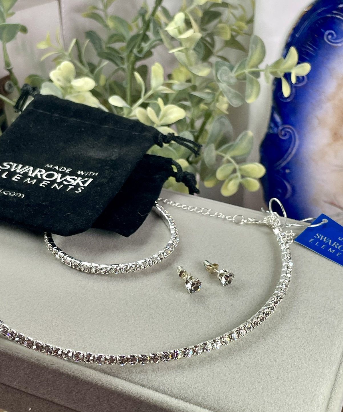 Swarovski GENUINE SWAROVSKI SET !! Size ONE SIZE - 11 Thumbnail