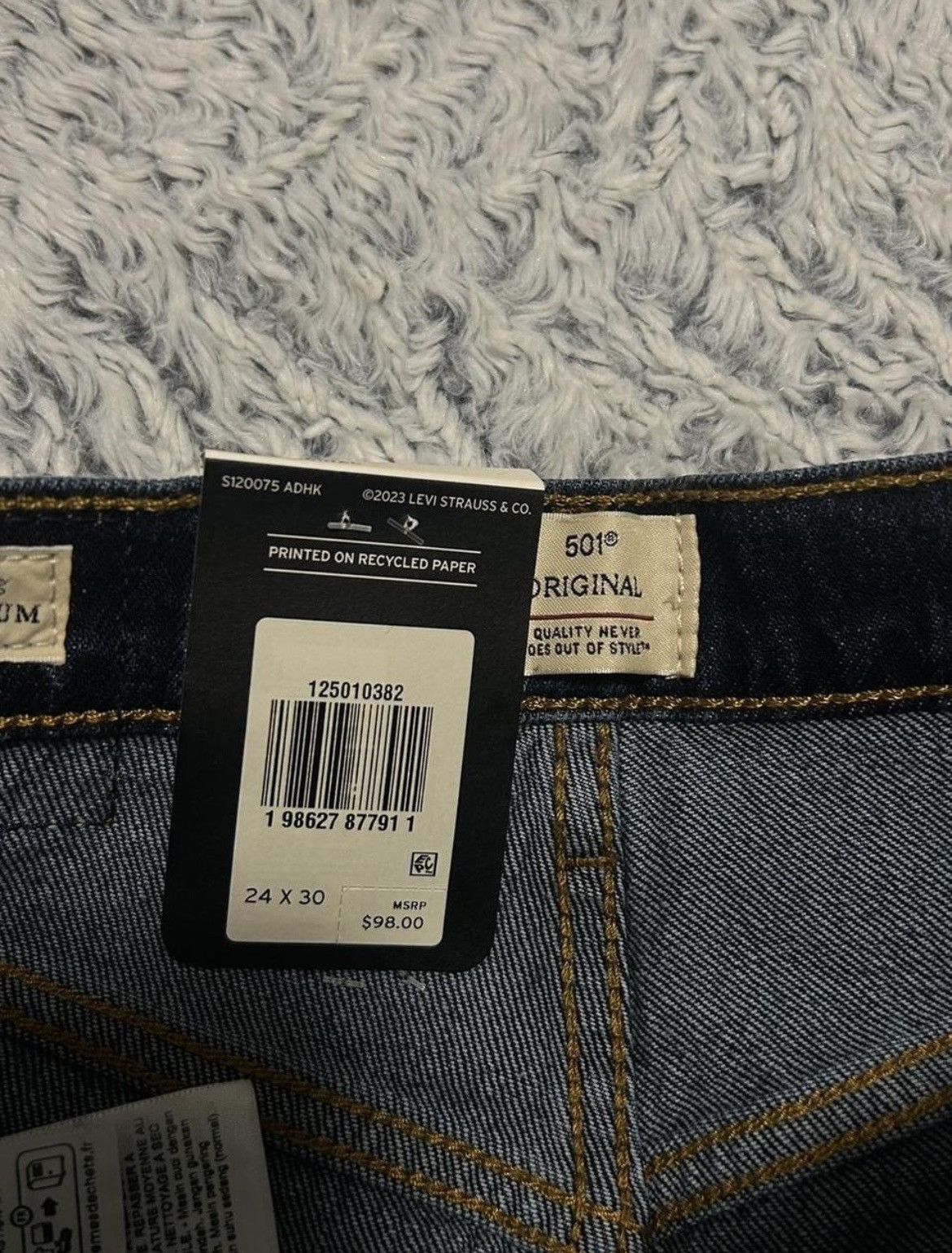 Levi's Levi's Premium 501® Original Straight Leg Jean (NWT) Size 24" / US 00 / IT 34 - 5 Thumbnail