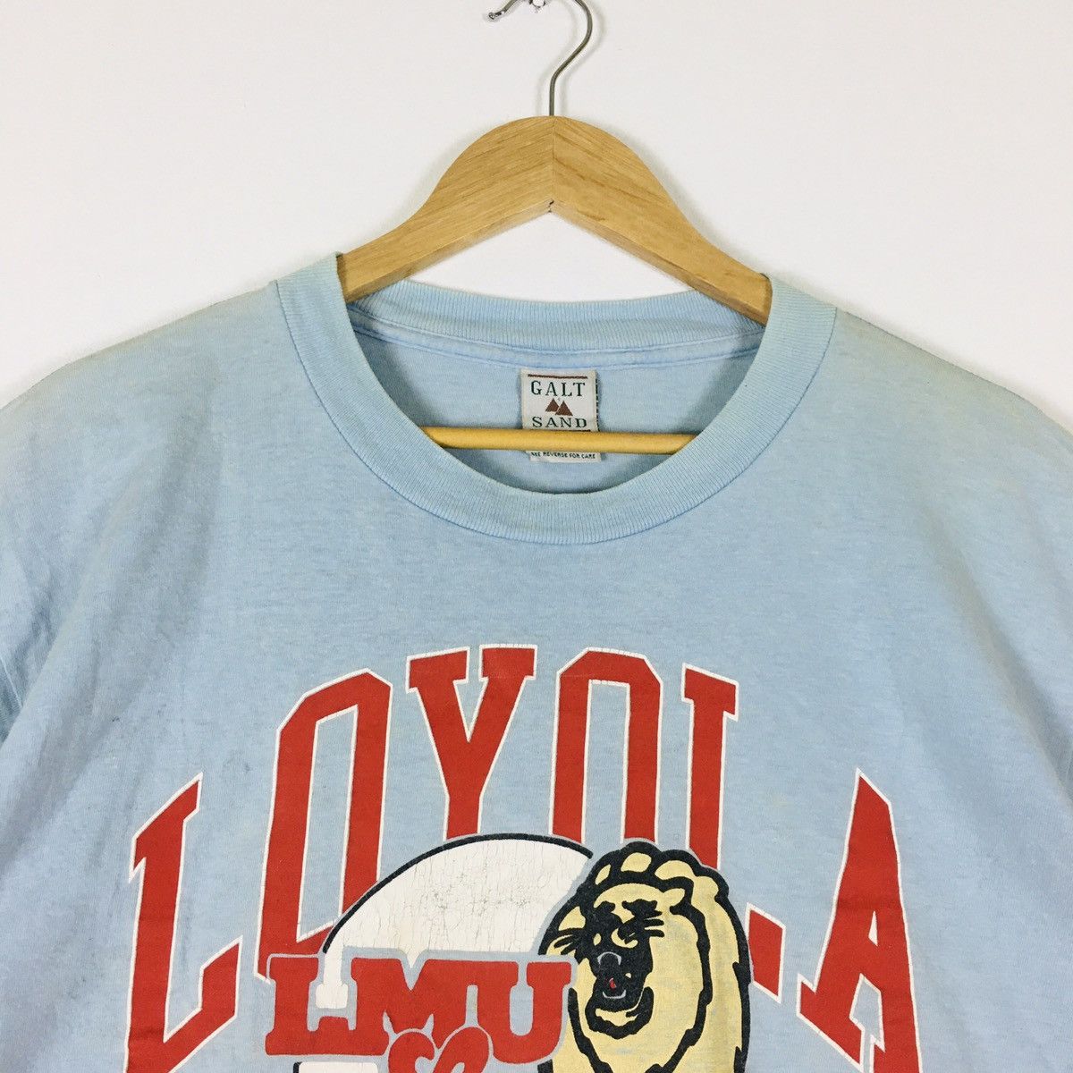 Vintage Vintage LOYOLA LMU LIONS MARY MOUNT Team Size US M / EU 48-50 / 2 - 7 Thumbnail