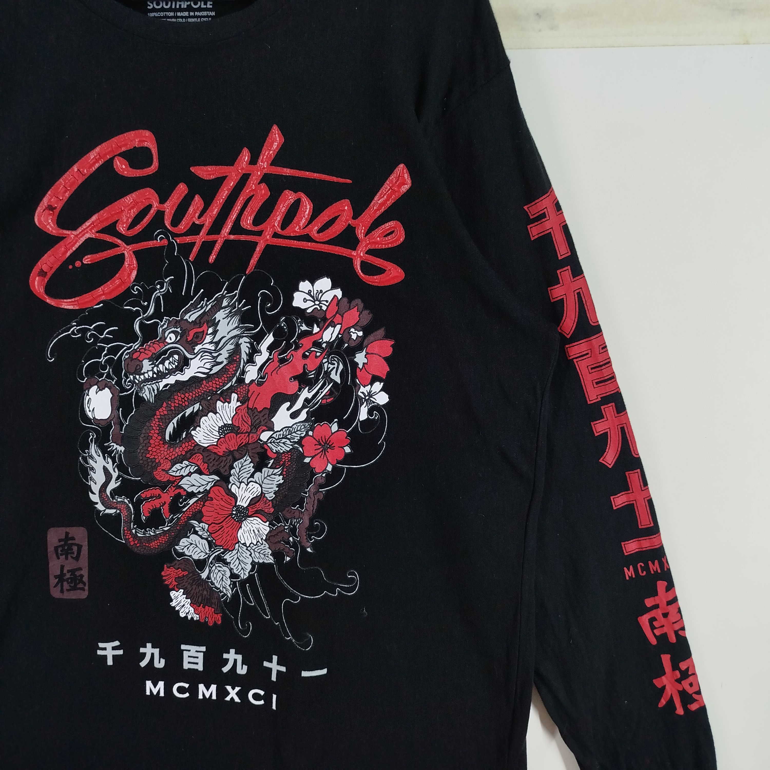 Designer × Japanese Brand × Southpole Southpole Big Spell Out Big Print Dragon Size US M / EU 48-50 / 2 - 3 Thumbnail
