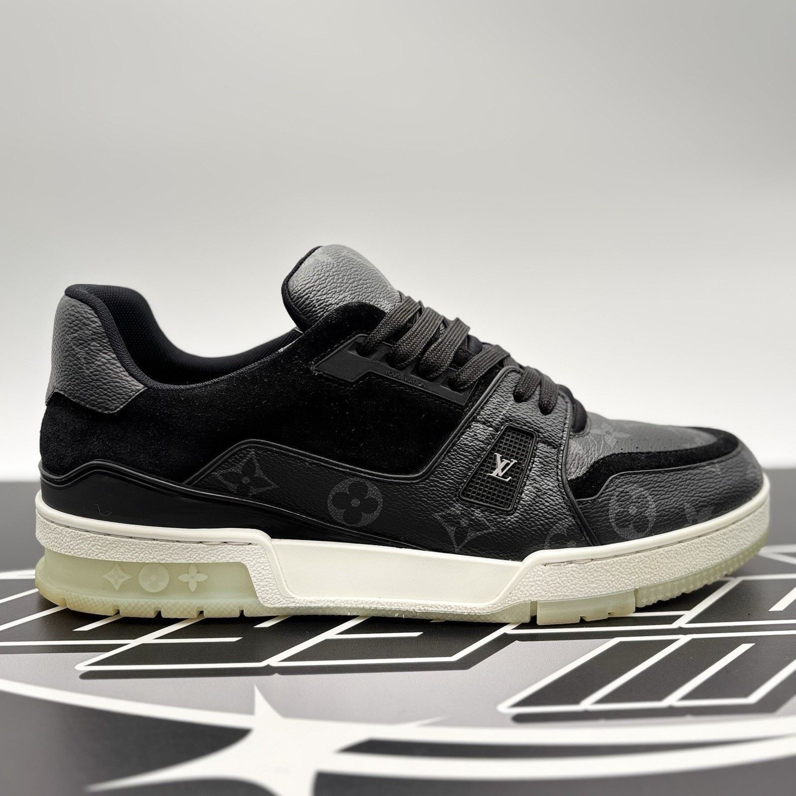Louis Vuitton Louis Vuitton Trainer ' Black Monogram ' | GOOD CONDITION! Size US 9.5 / EU 42-43 - 2 Thumbnail