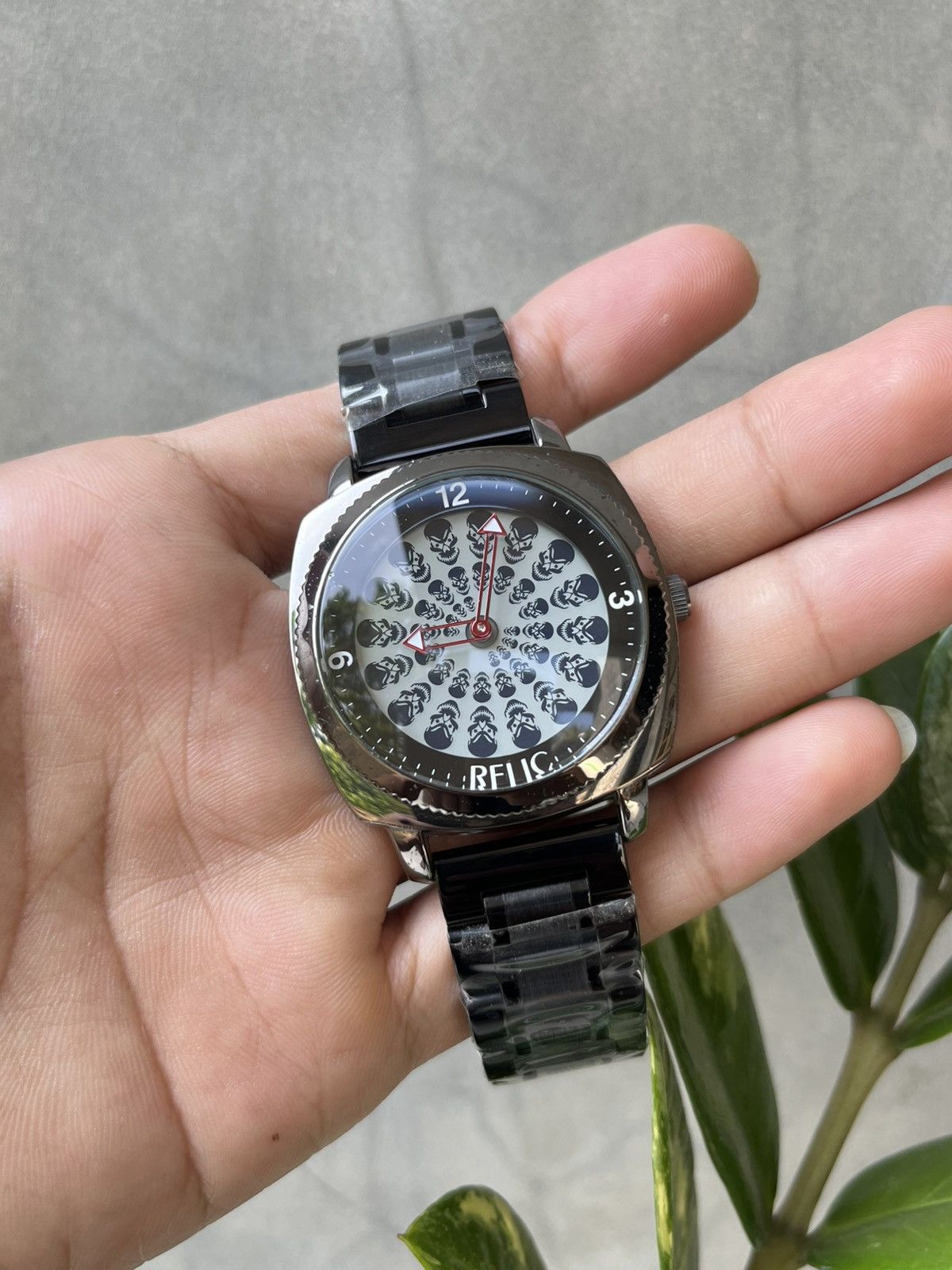 Fossil Vintage RELIC BIG TIC WATCH SPIRAL SKULL BLACK Size ONE SIZE - 4 Thumbnail