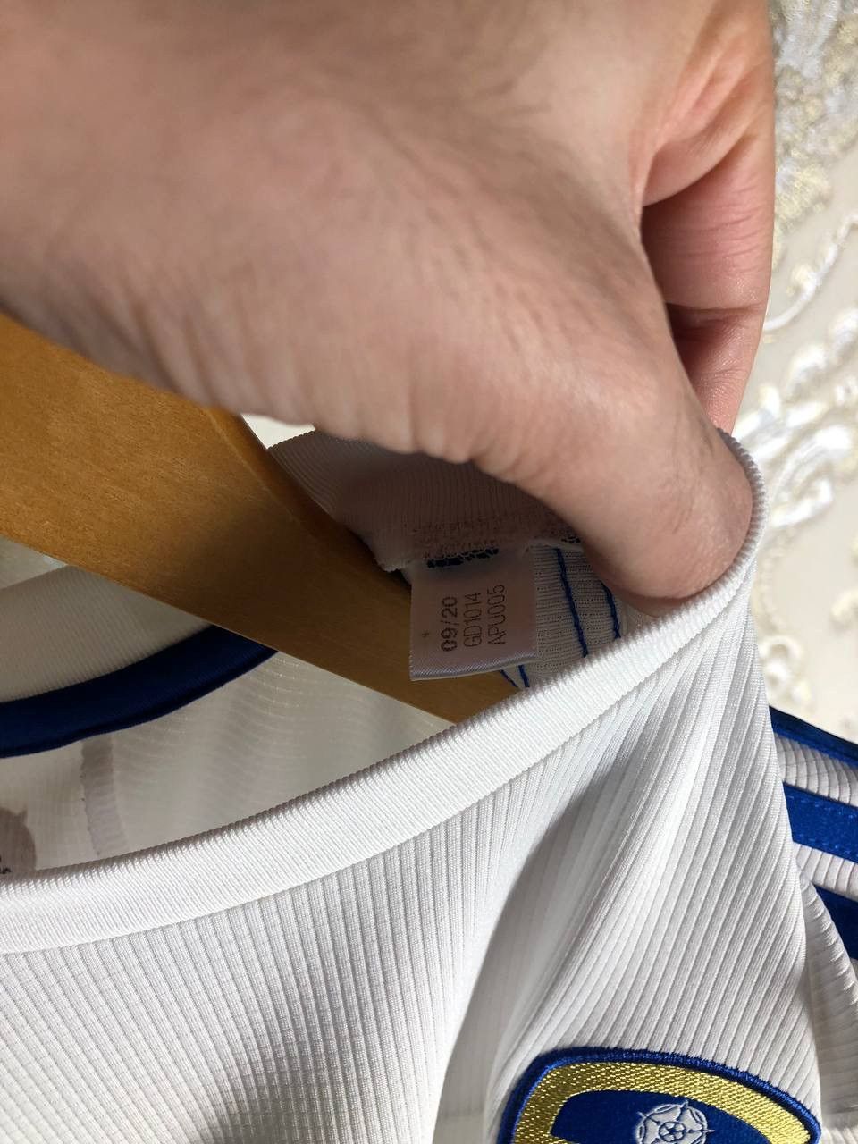 Adidas VINTAGE ADIDAS FC LEEDS UNITED ENGLAND SOCCER JERSEY Y2K 90s Size US L / EU 52-54 / 3 - 7 Thumbnail