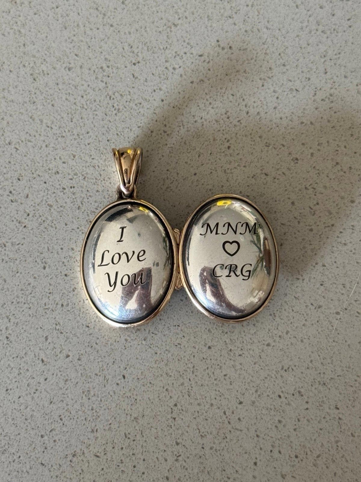Designer James Avery Retired Rare Gold and Silver Oval 925/14K Locket Size ONE SIZE - 3 Thumbnail