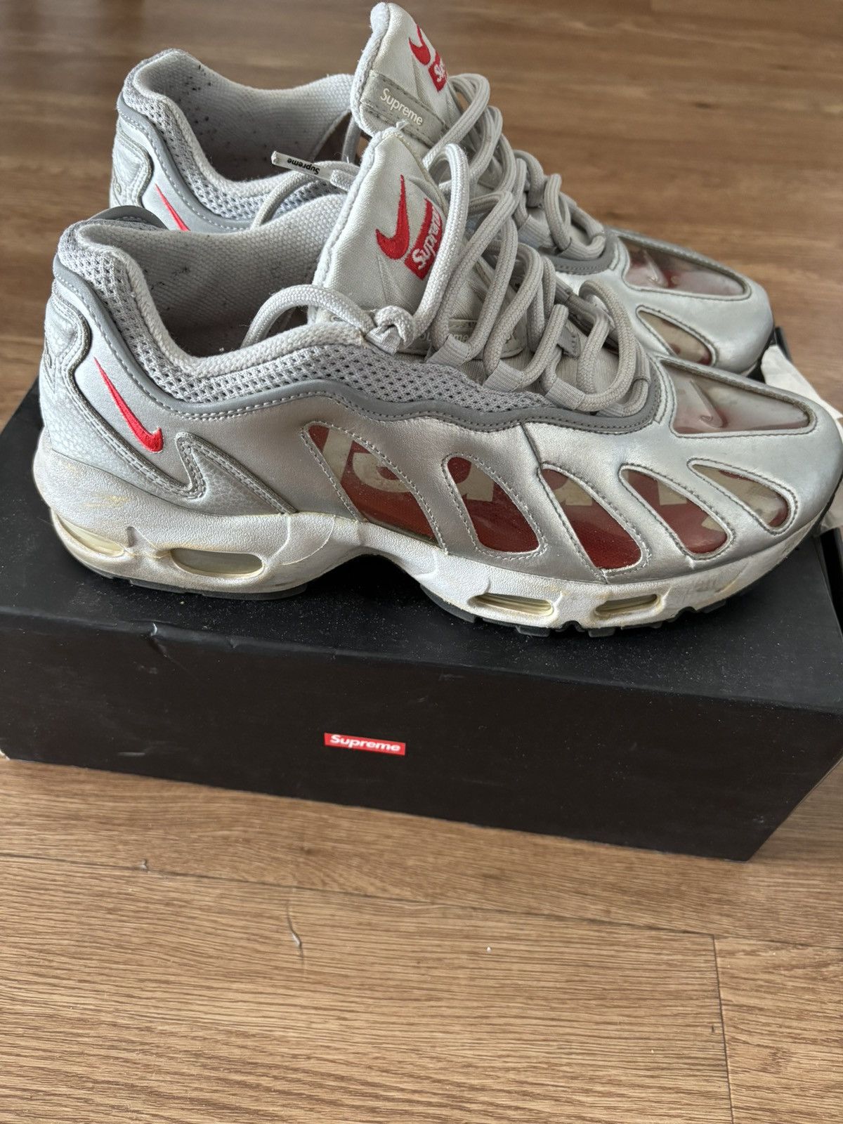 Nike × Supreme Supreme Nike Air Max 96 (Silver Bullet) Size US 9.5 / EU 42-43 - 2 Thumbnail