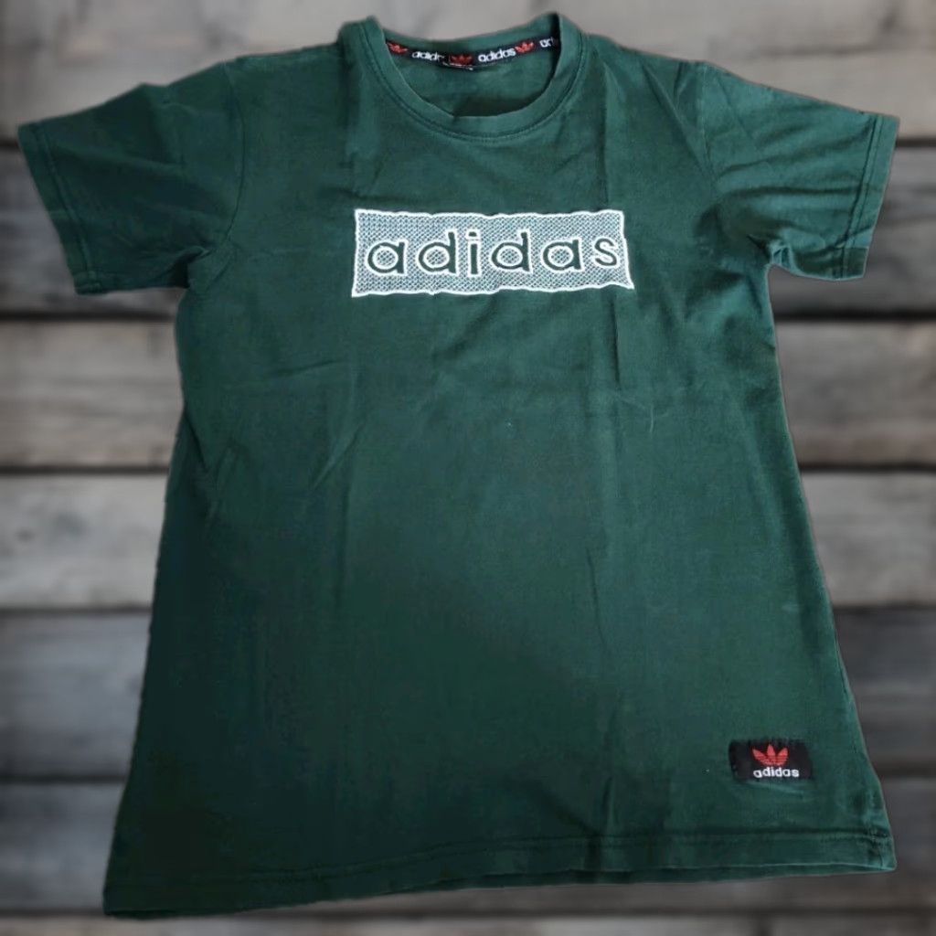 Adidas VINTAGE Adidas T-Shirt Unisex Adult Medium Green 90s Y2K Embroidered Sports Size US M / EU 48-50 / 2 - 1 Thumbnail