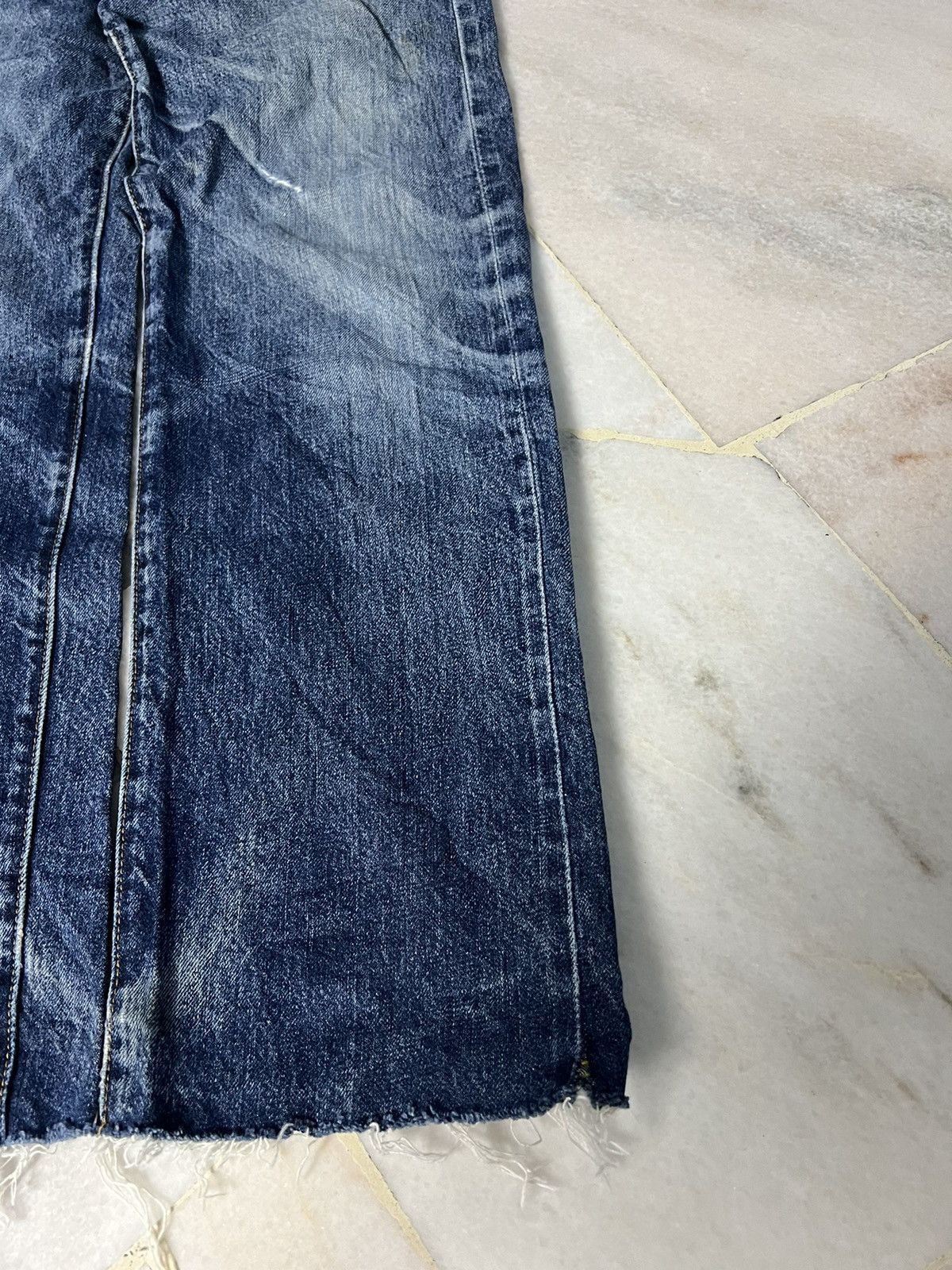 Jean × Levi's × Levi's Vintage Clothing VINTAGE 90’S LEVIS 501XX DISTRESSED REDLINE BIG E LVC JAPAN Size US 28 / EU 44 - 4 Thumbnail