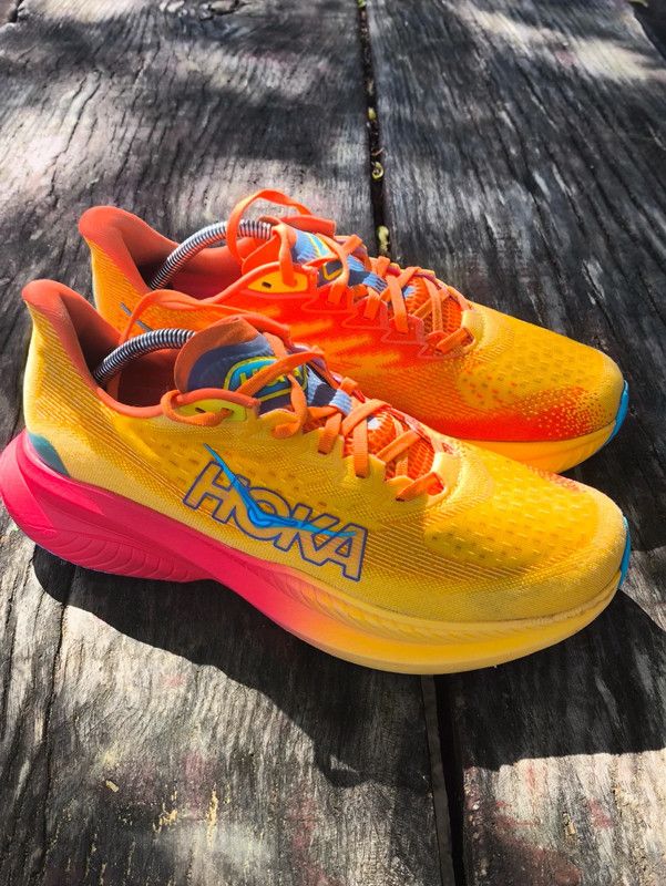 Hoka One One Mach 6 Men's Running Shoes Size 44 2/3 in Yellow
