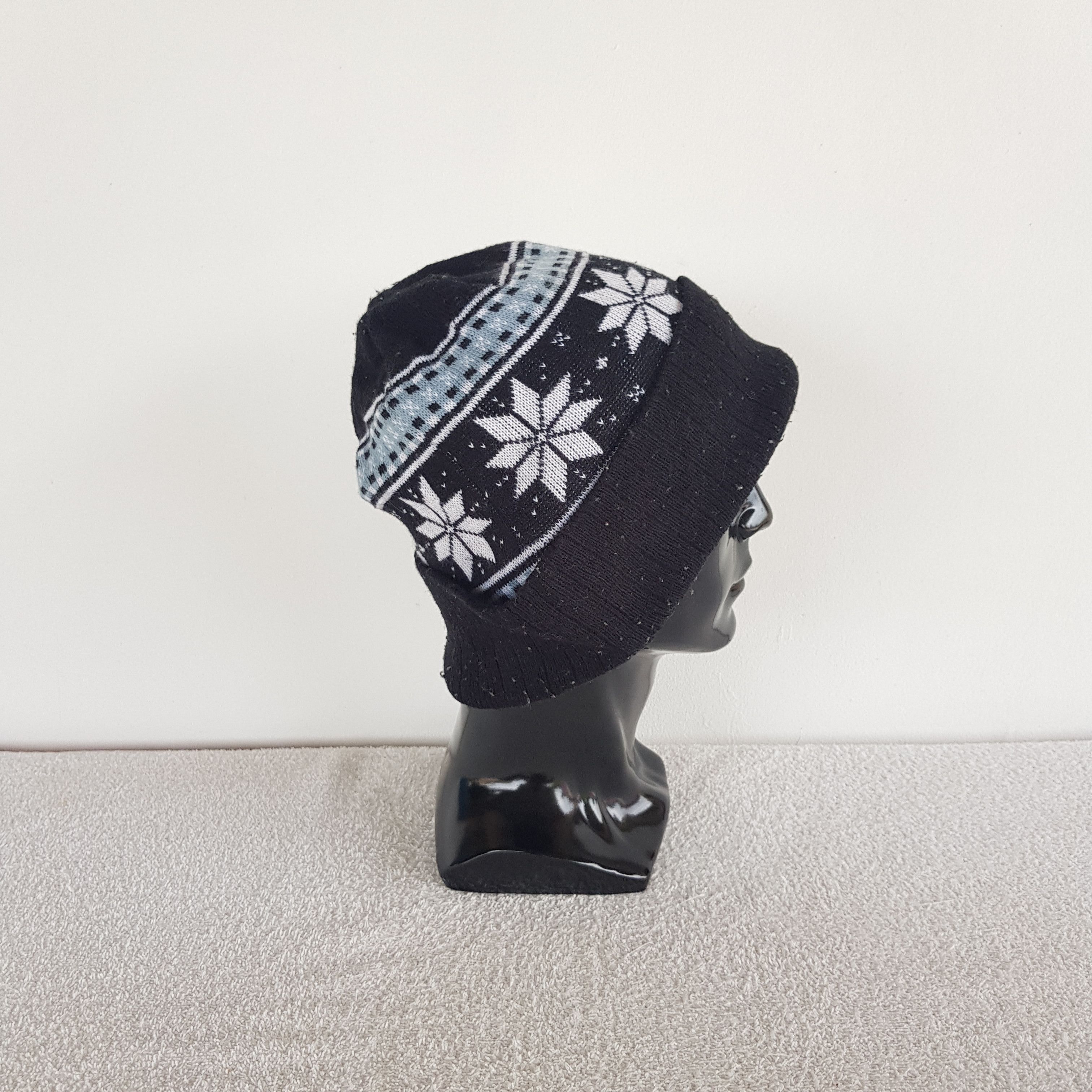 Other Vintage Norway Pattern Ribbed Beanie Snow Caps Hats. Size ONE SIZE - 3 Thumbnail