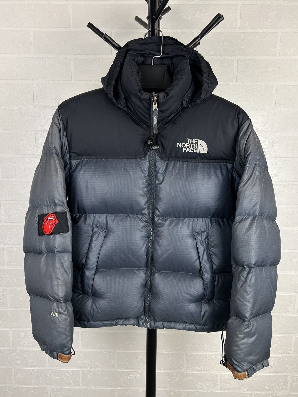 The North Face THE NORTH FACE Down Puffer Jacket Nuptse 700 Logo Mens Size US XS / EU 42 / 0 - 1 Thumbnail
