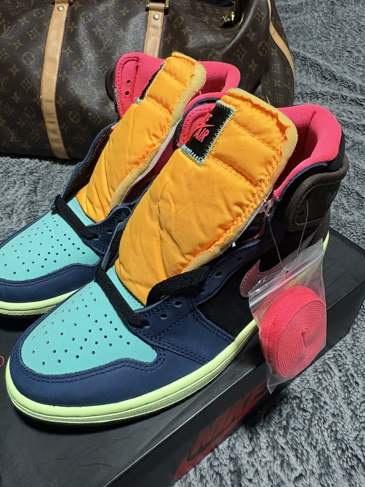 Jordan Brand Jordan 1 High “Tokyo Bio Hack” Size 7.5 Size US 7.5 / EU 40-41 - 10 Thumbnail